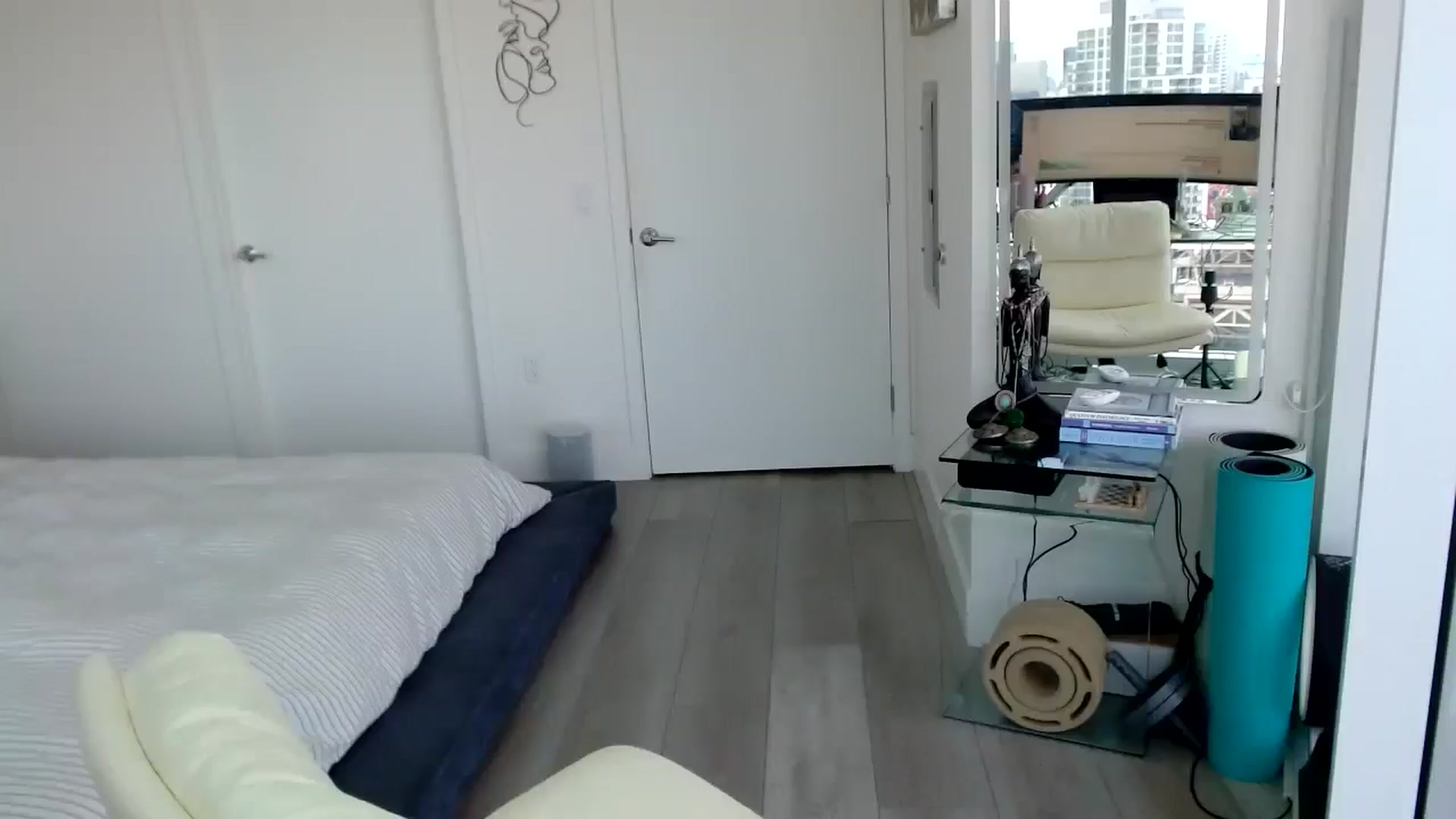 Gallery image thumbnail from Minnie_B00's myfreecams stream on, 05/23/2024, 20:42 image 6 of 20