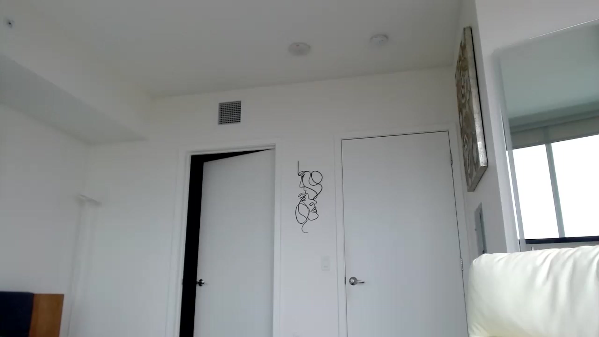 Gallery image thumbnail from Minnie_B00's myfreecams stream on, 05/24/2024, 22:01 image 9 of 20