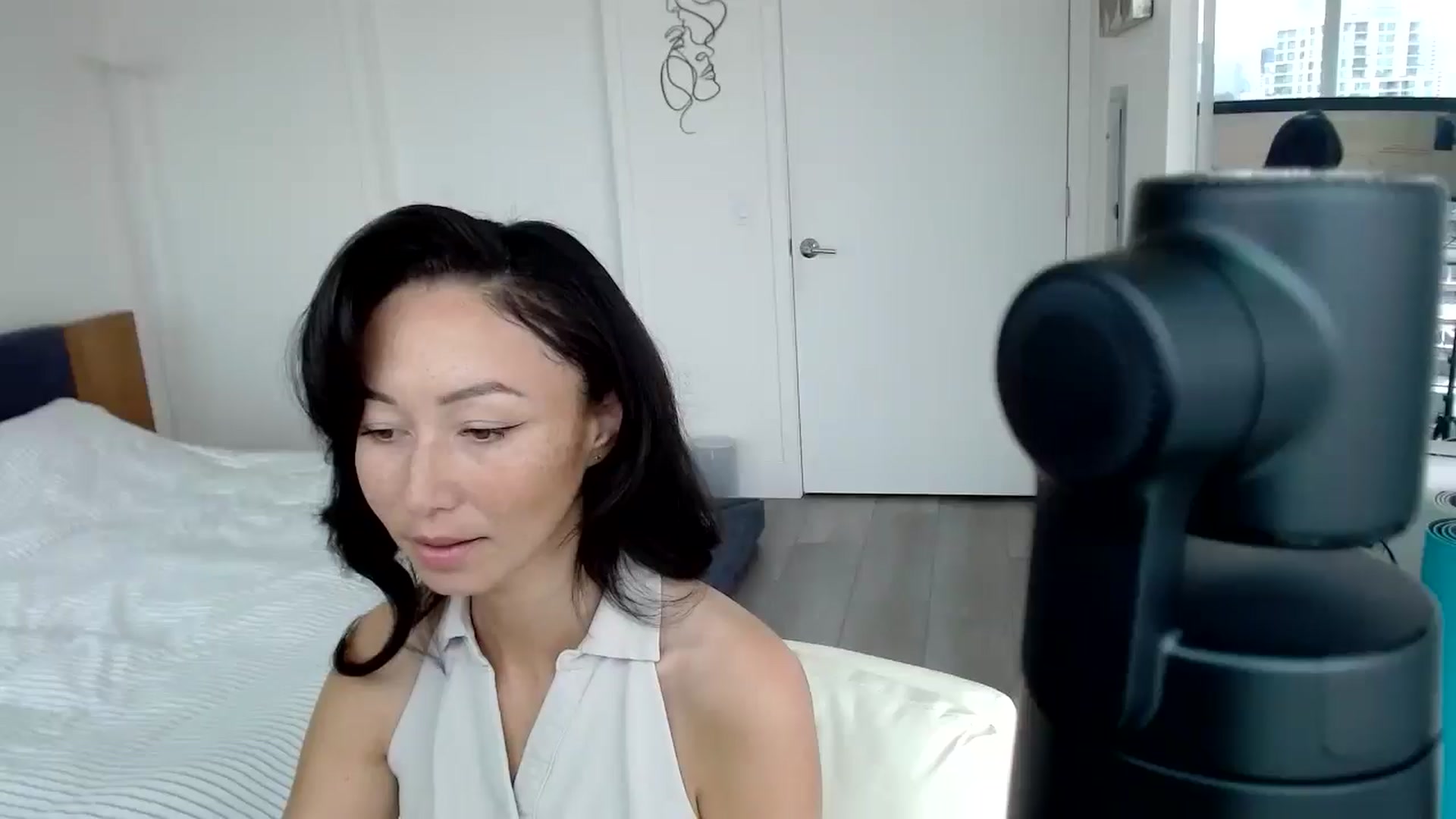 Gallery image thumbnail from Minnie_B00's myfreecams stream on, 05/27/2024, 18:35 image 17 of 20