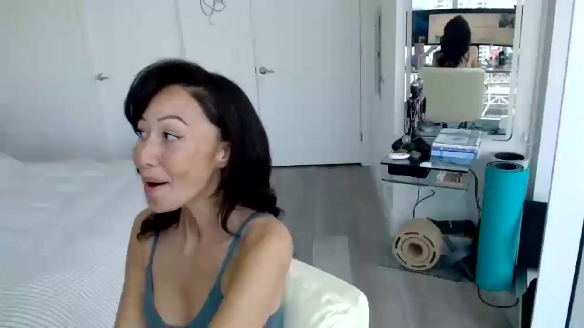Gallery image thumbnail from Minnie_B00's myfreecams stream on, 05/29/2024, 19:37 image 12 of 20