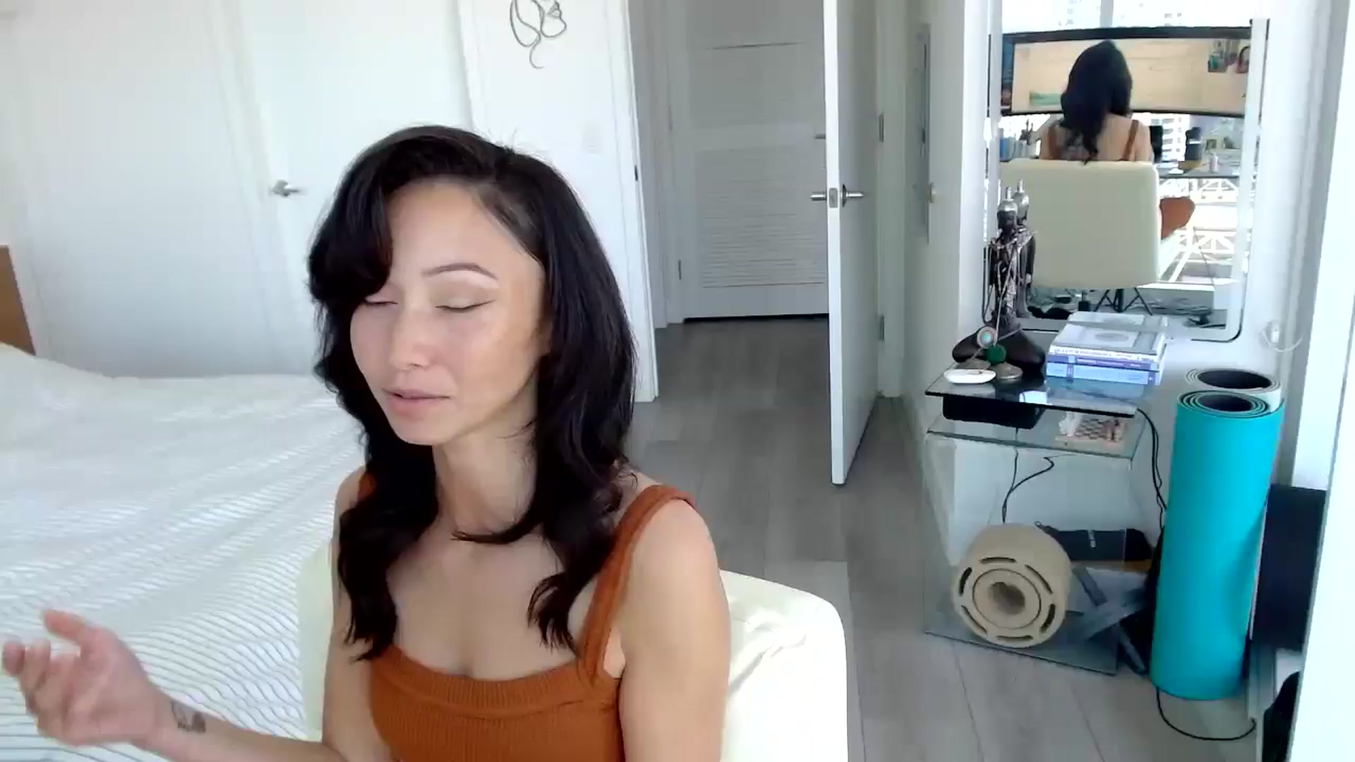 Gallery image thumbnail from Minnie_B00's myfreecams stream on, 05/30/2024, 19:35 image 16 of 20