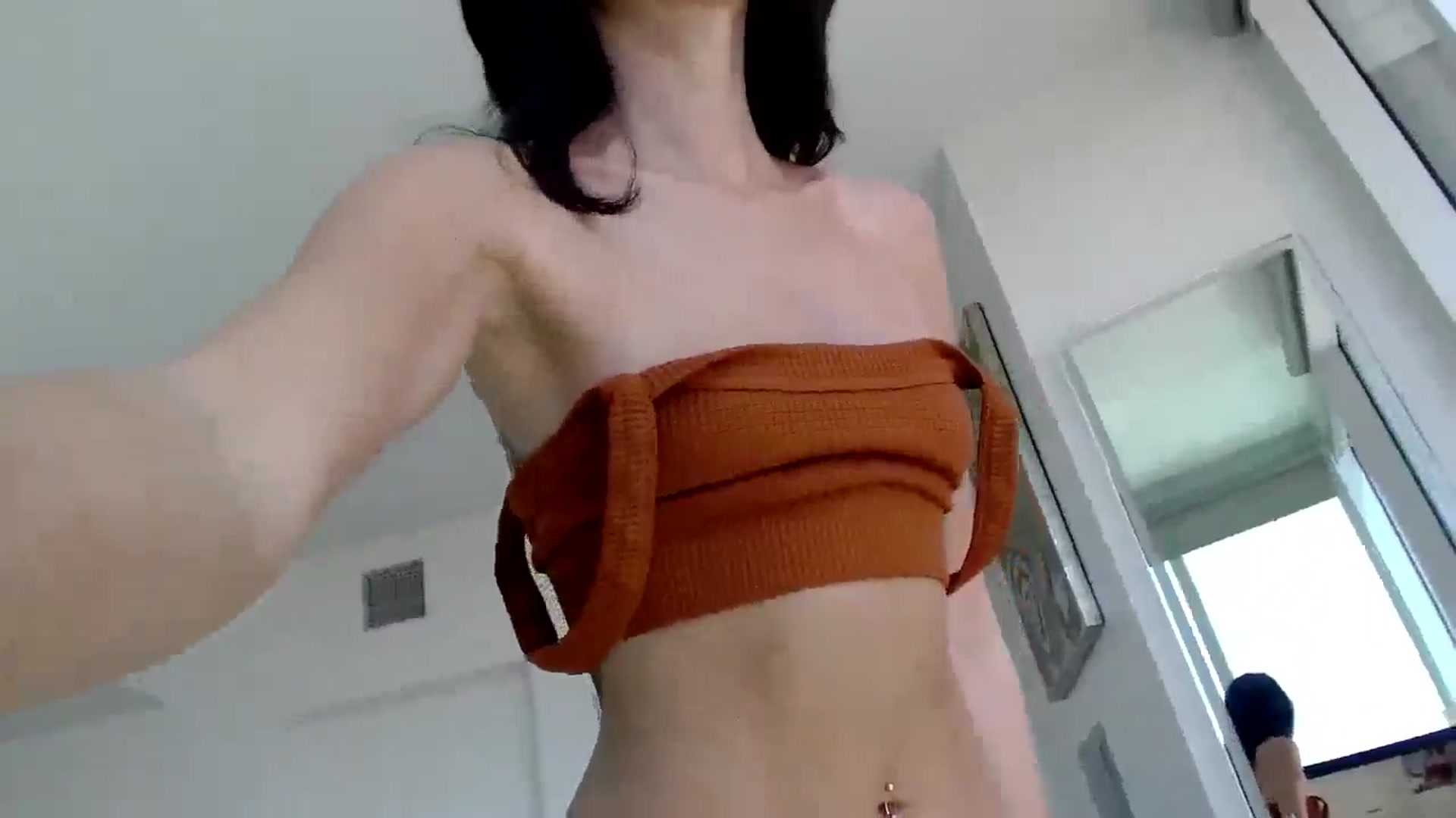 Gallery image thumbnail from Minnie_B00's myfreecams stream on, 05/30/2024, 21:16 image 2 of 20