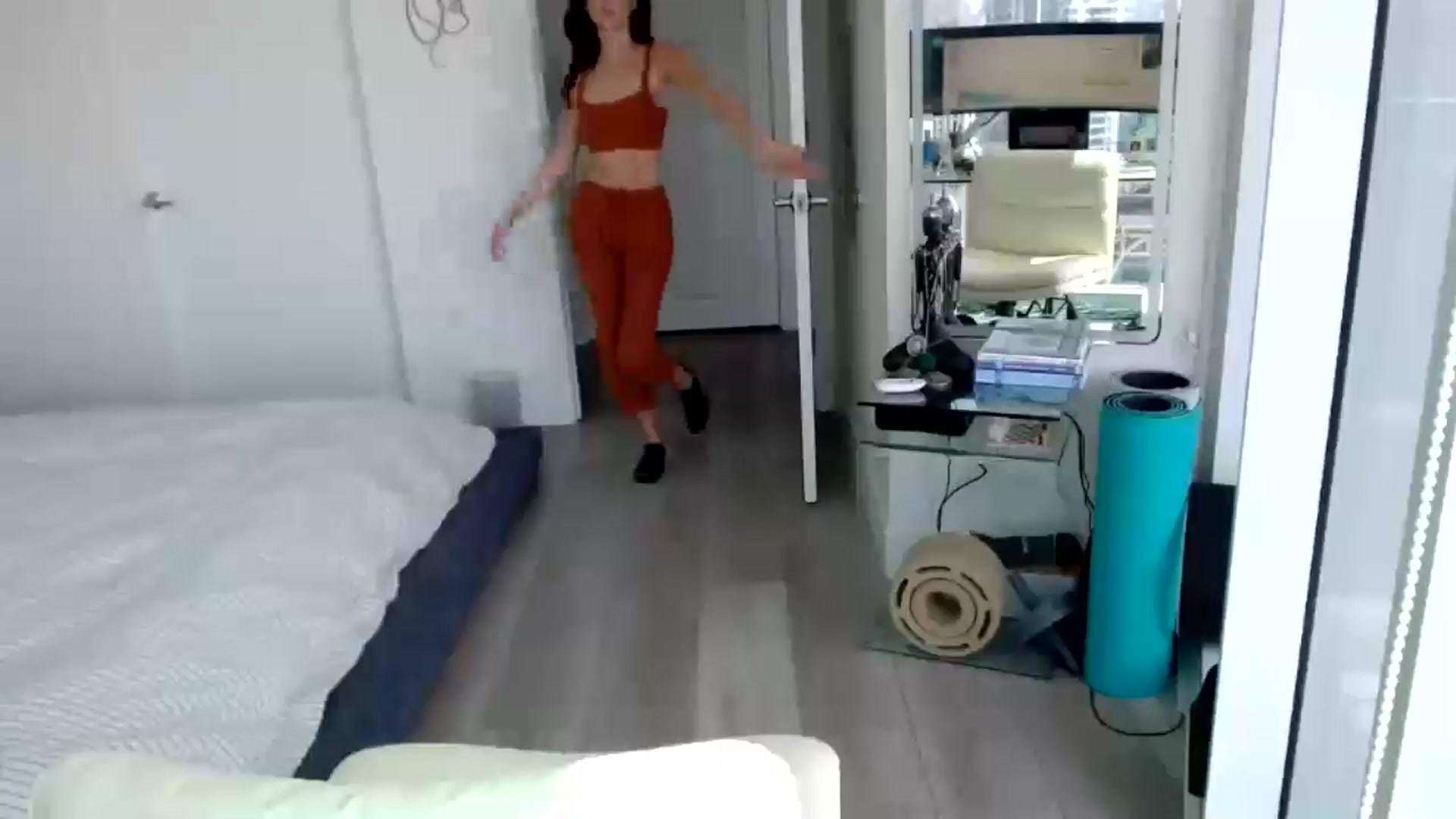 Gallery image thumbnail from Minnie_B00's myfreecams stream on, 05/30/2024, 21:16 image 14 of 20