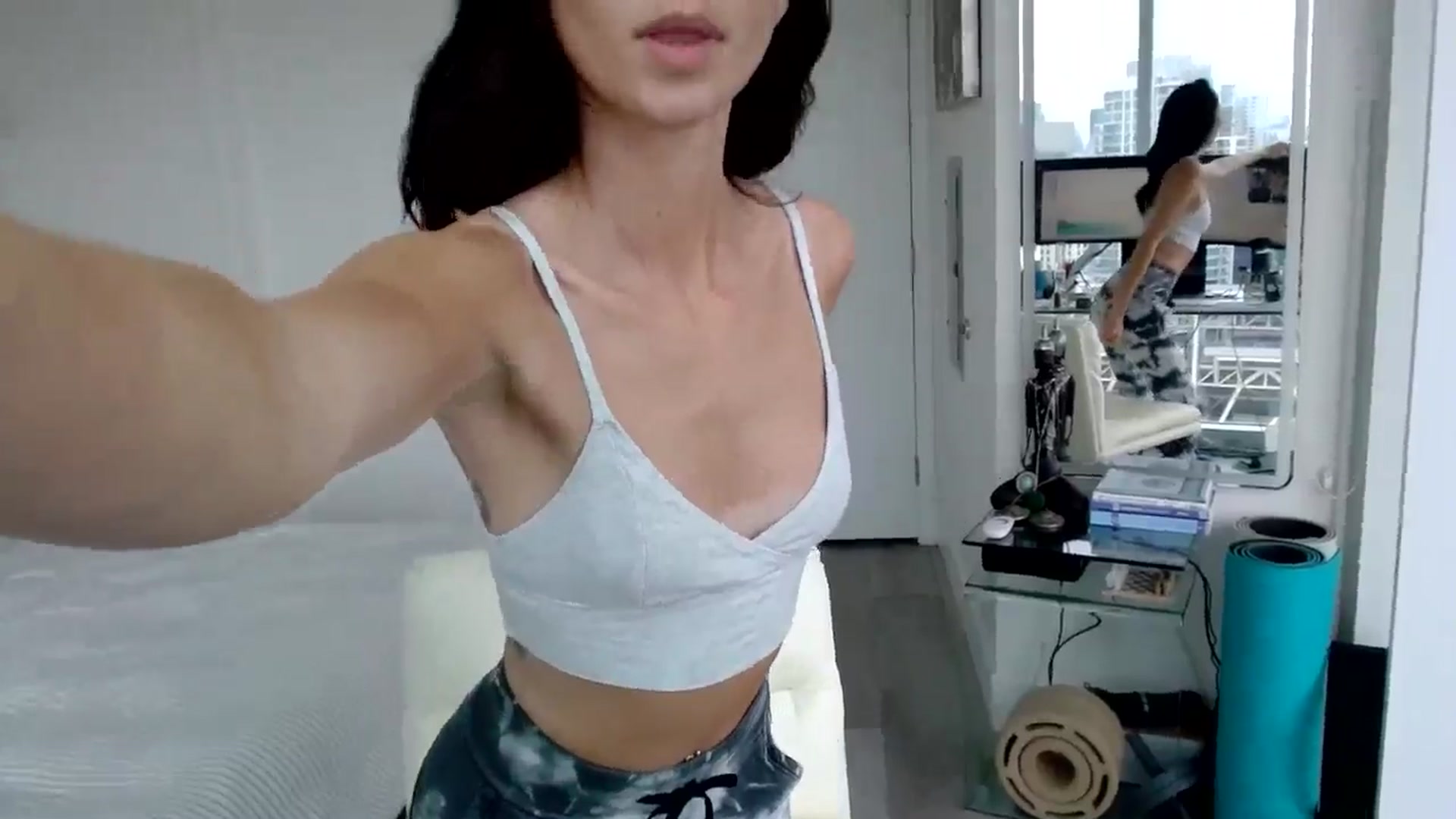 Gallery image thumbnail from Minnie_B00's myfreecams stream on, 06/05/2024, 19:25 image 6 of 20