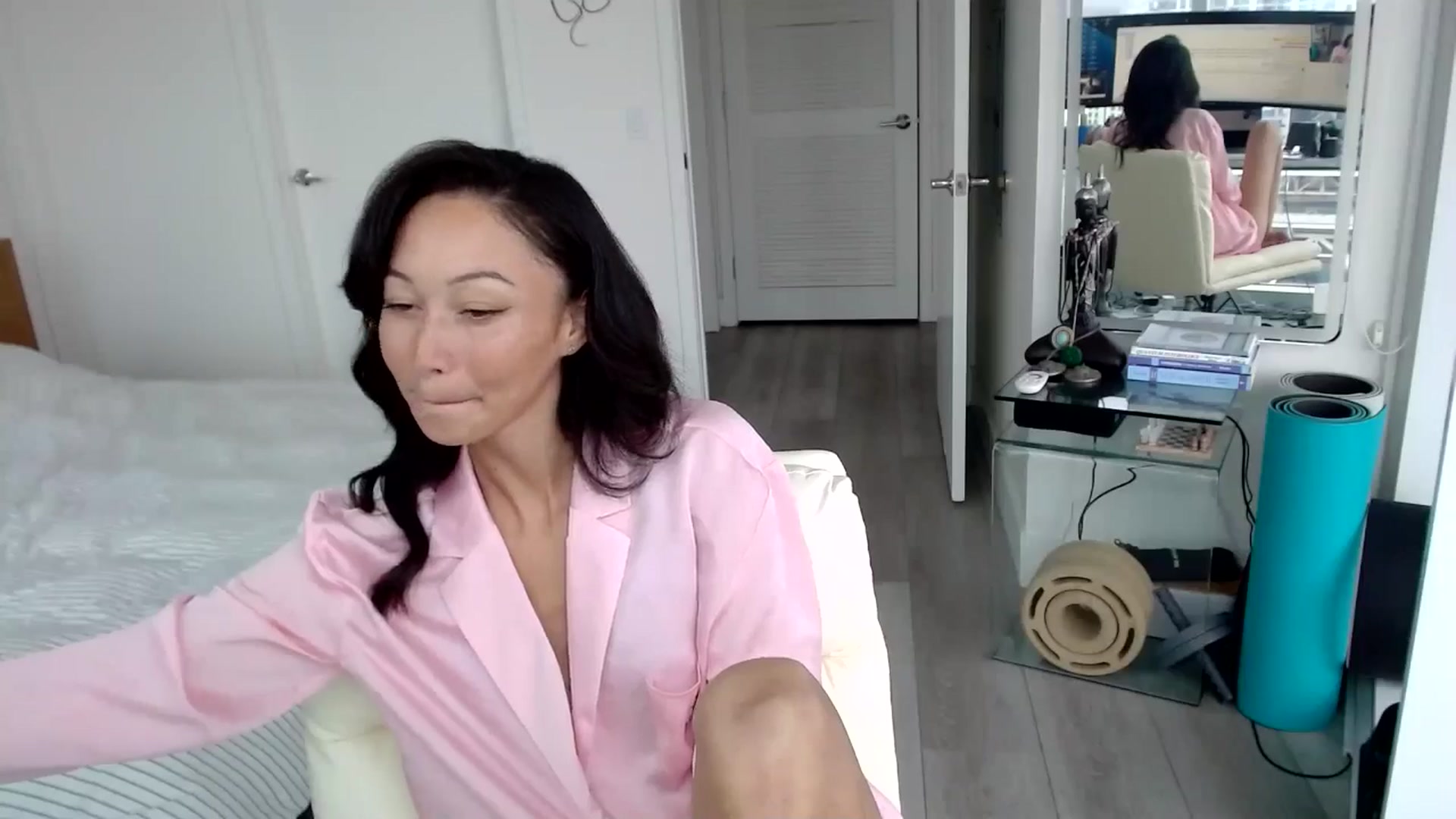 Gallery image thumbnail from Minnie_B00's myfreecams stream on, 06/06/2024, 19:33 image 14 of 20