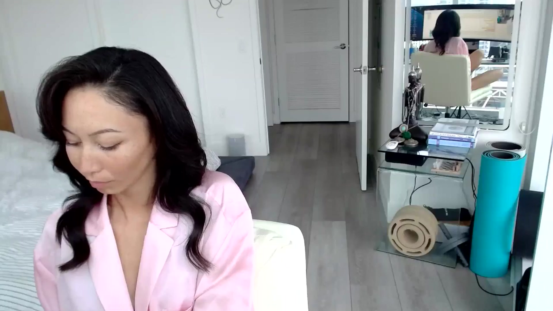 Gallery image thumbnail from Minnie_B00's myfreecams stream on, 06/06/2024, 19:33 image 4 of 20