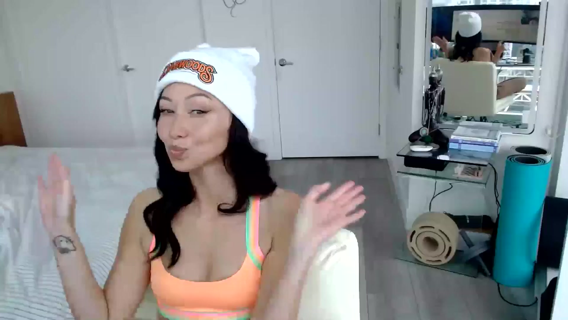 Gallery image thumbnail from Minnie_B00's myfreecams stream on, 06/10/2024, 18:39 image 15 of 20