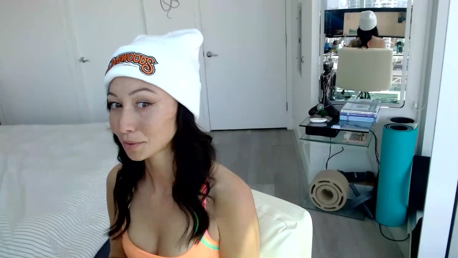 Gallery image thumbnail from Minnie_B00's myfreecams stream on, 06/10/2024, 21:59 image 8 of 20