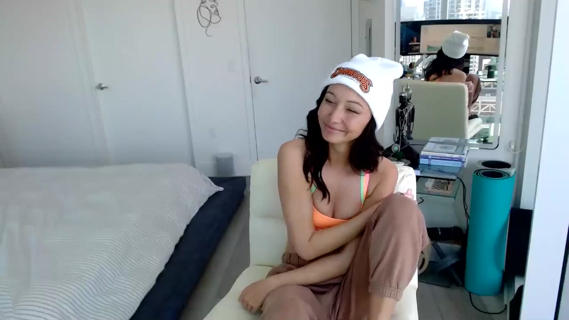 Gallery image thumbnail from Minnie_B00's myfreecams stream on, 06/10/2024, 21:59 image 4 of 20