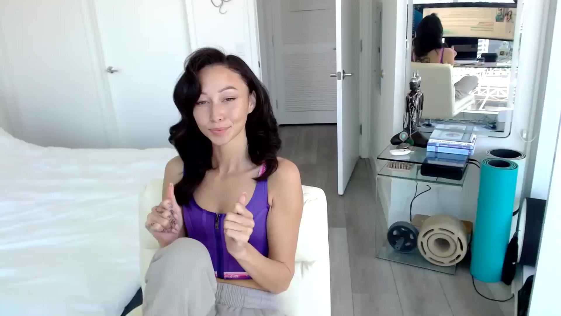 Gallery image thumbnail from Minnie_B00's myfreecams stream on, 06/20/2024, 19:32 image 20 of 20