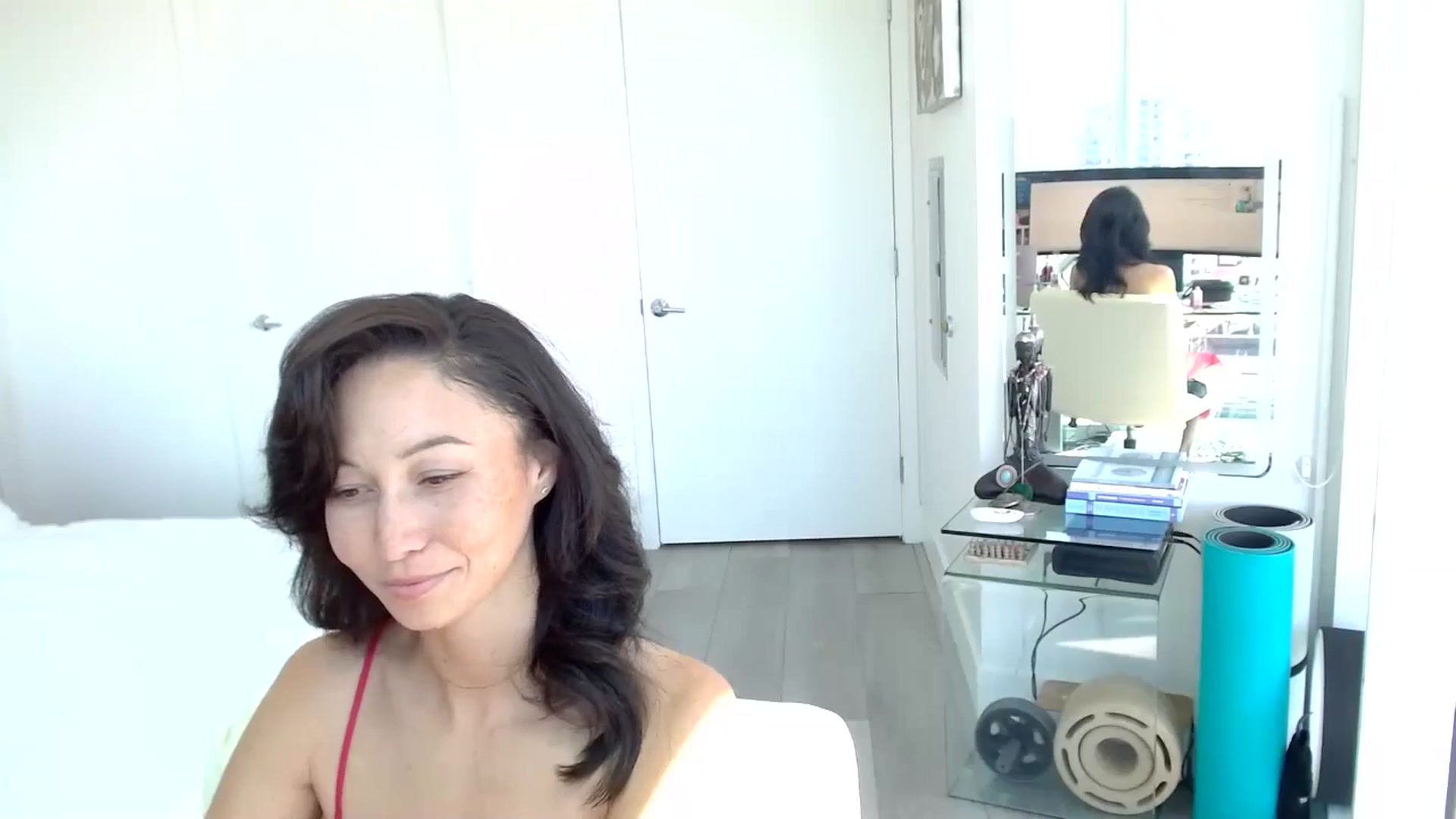 Gallery image thumbnail from Minnie_B00's myfreecams stream on, 06/21/2024, 22:08 image 15 of 20