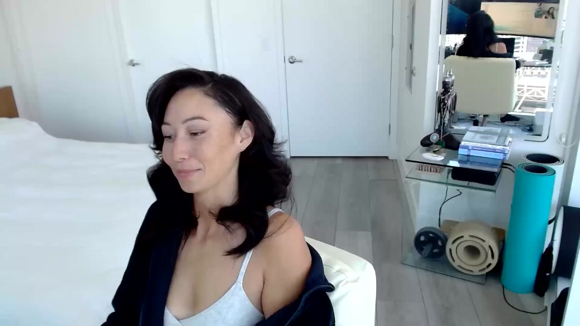 Gallery image thumbnail from Minnie_B00's myfreecams stream on, 06/24/2024, 19:49 image 16 of 20