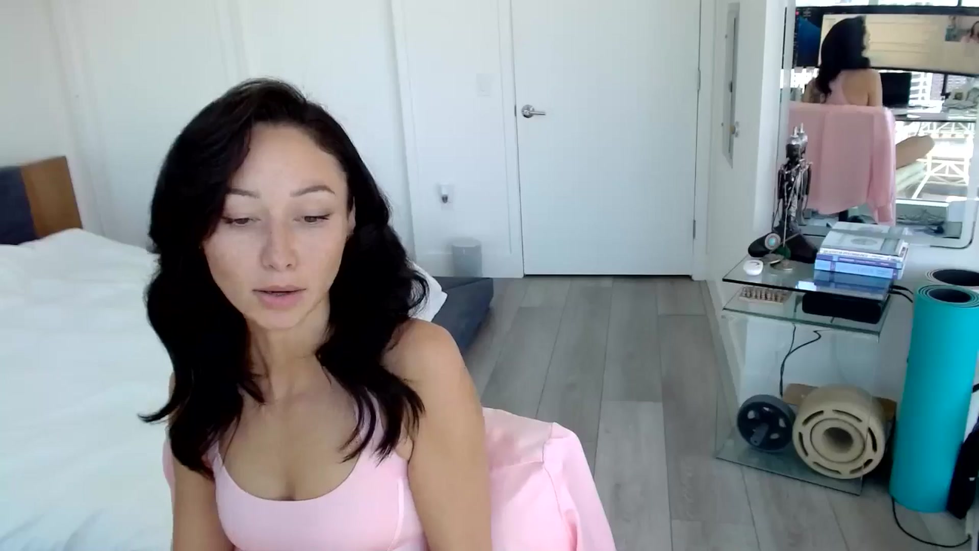 Gallery image thumbnail from Minnie_B00's myfreecams stream on, 06/25/2024, 19:55 image 11 of 20