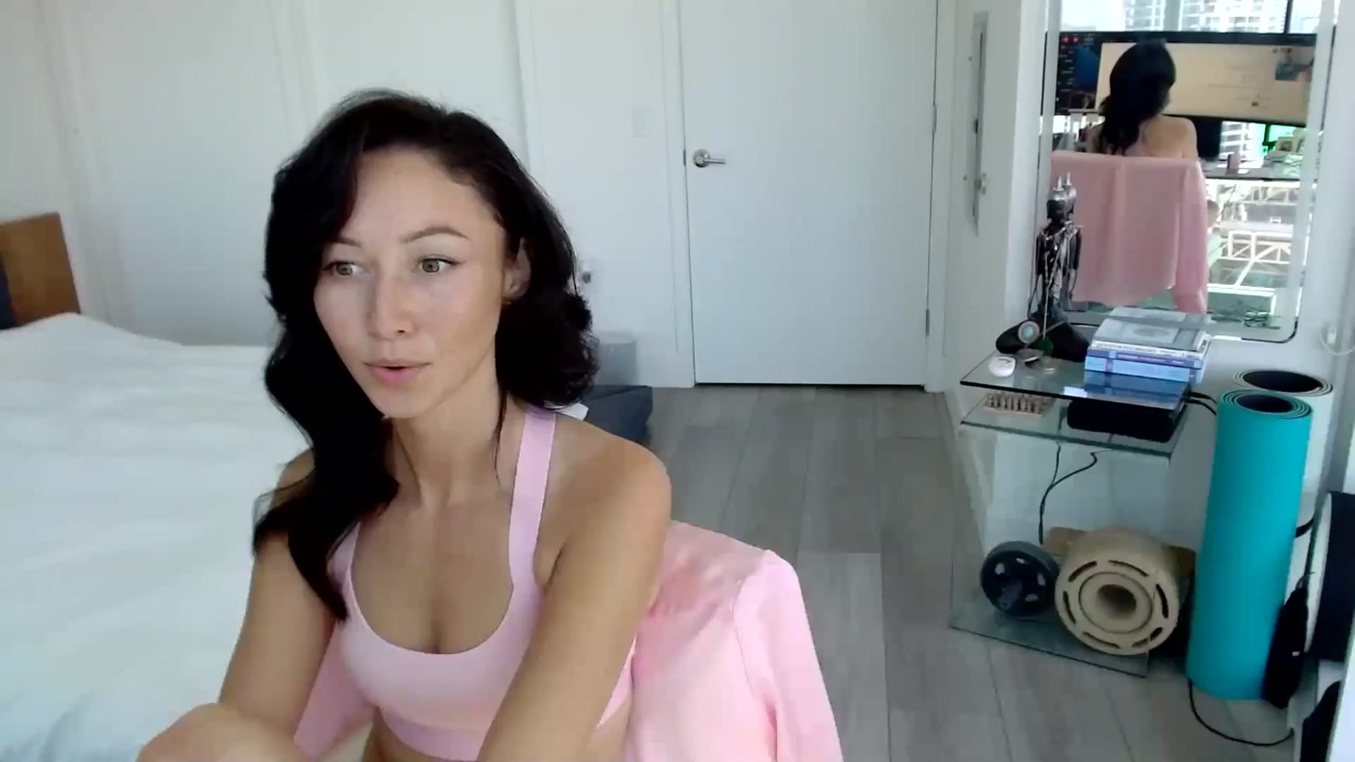 Gallery image thumbnail from Minnie_B00's myfreecams stream on, 06/25/2024, 20:54 image 12 of 20