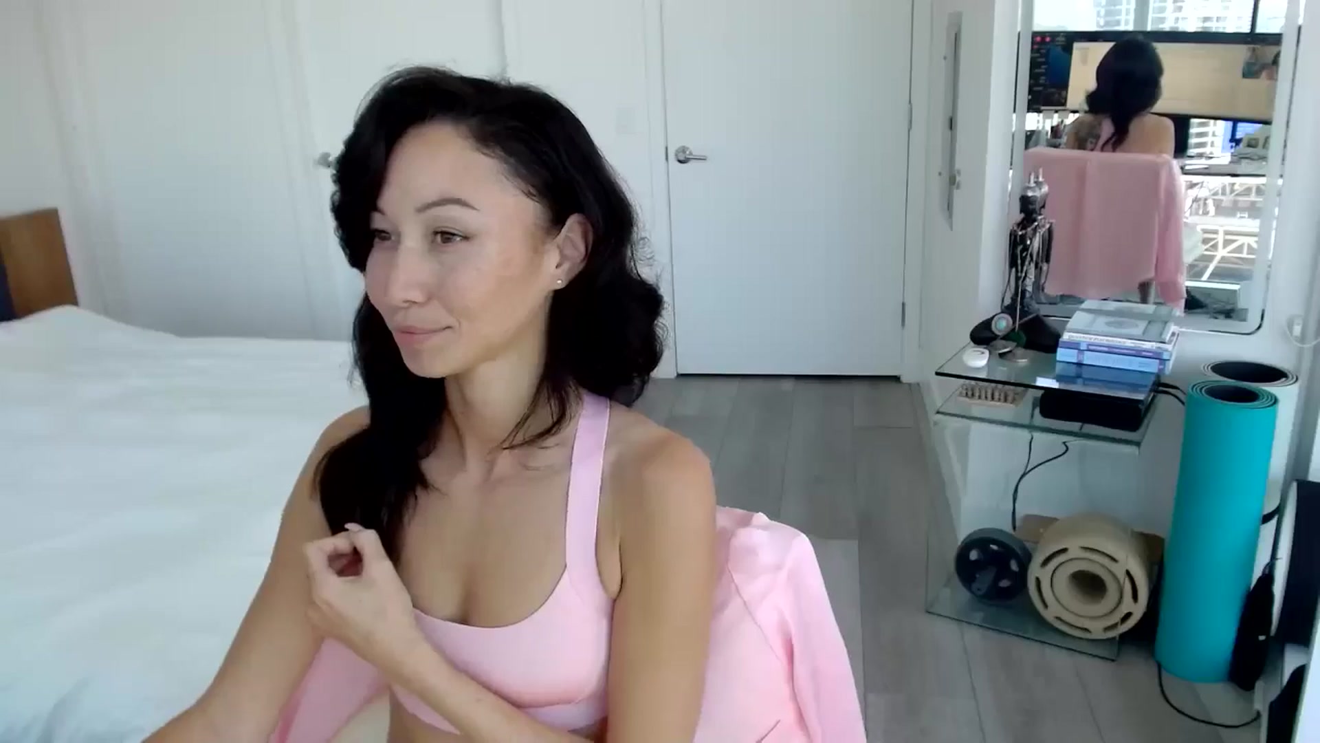 Gallery image thumbnail from Minnie_B00's myfreecams stream on, 06/25/2024, 20:54 image 5 of 20