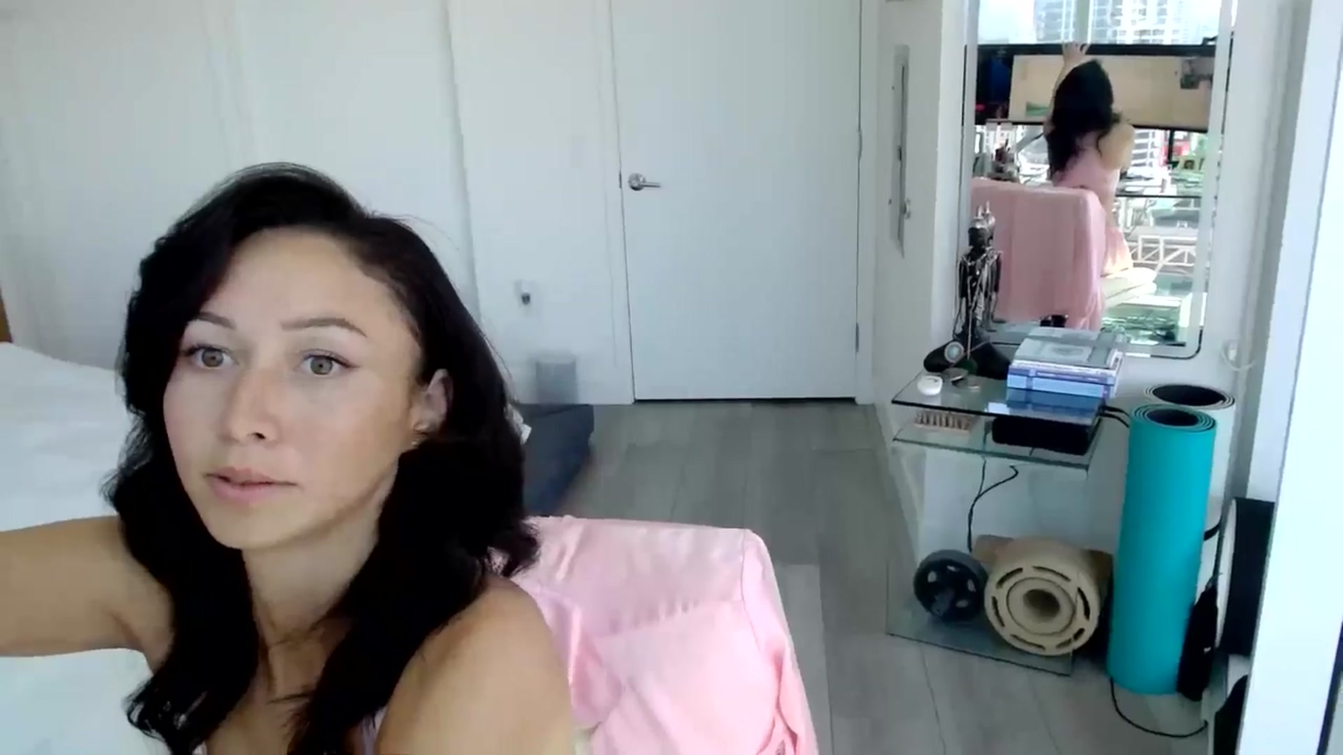 Gallery image thumbnail from Minnie_B00's myfreecams stream on, 06/25/2024, 21:12 image 3 of 20