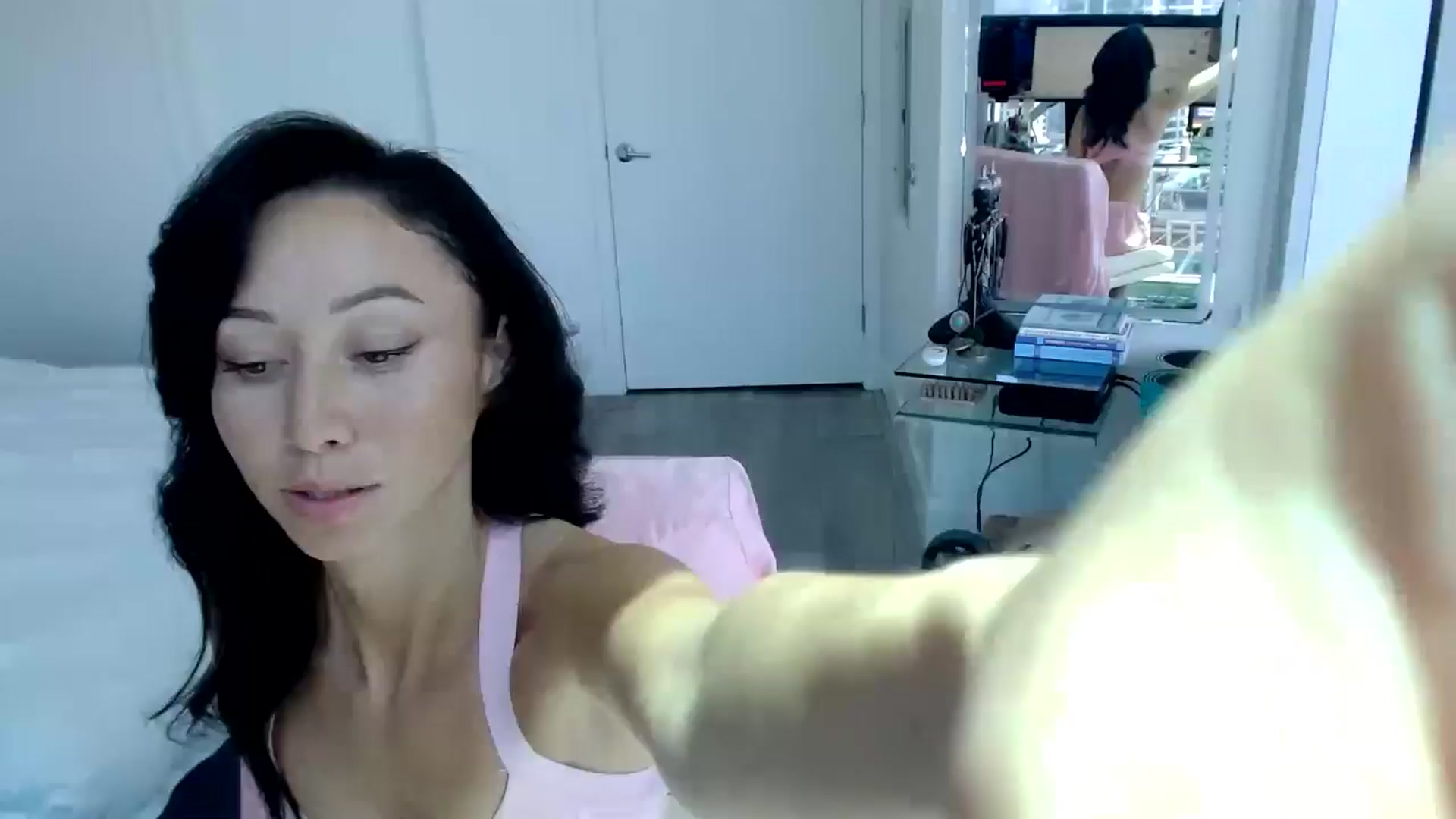 Gallery image thumbnail from Minnie_B00's myfreecams stream on, 06/25/2024, 21:12 image 5 of 20