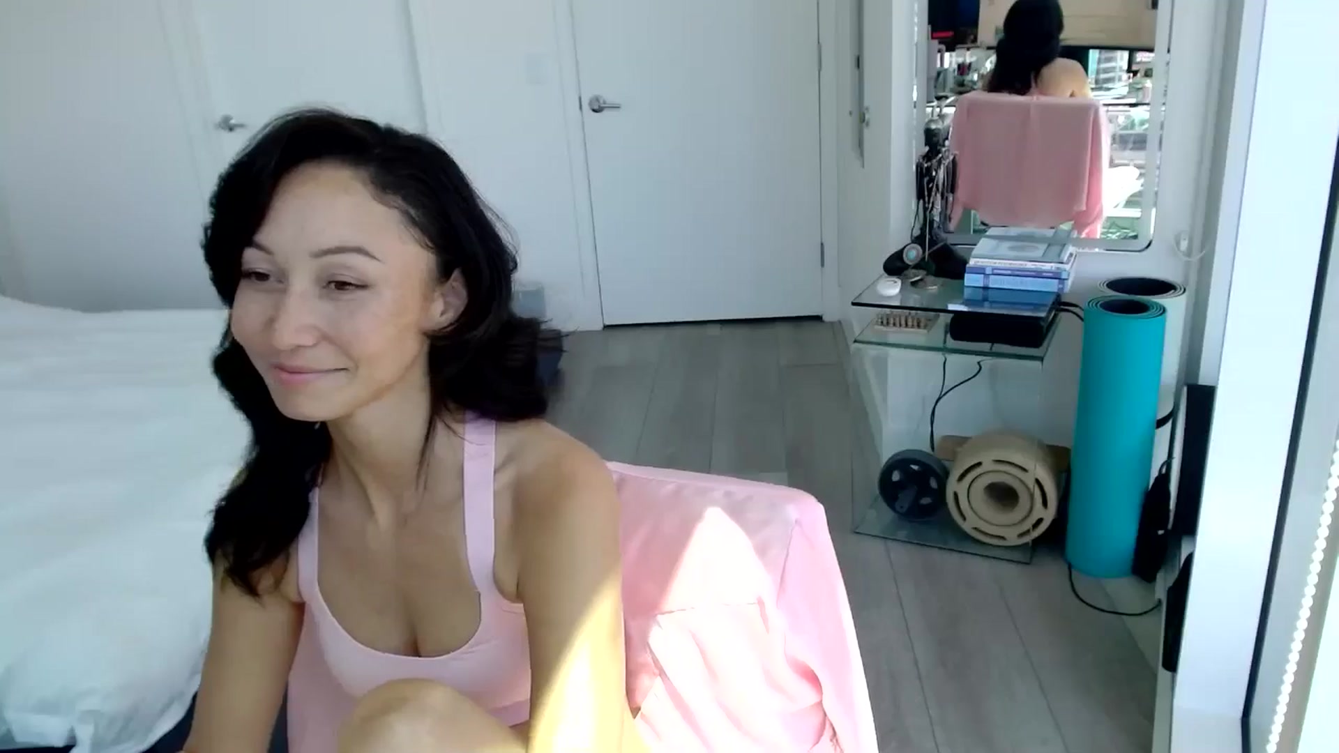 Gallery image thumbnail from Minnie_B00's myfreecams stream on, 06/25/2024, 21:35 image 8 of 20
