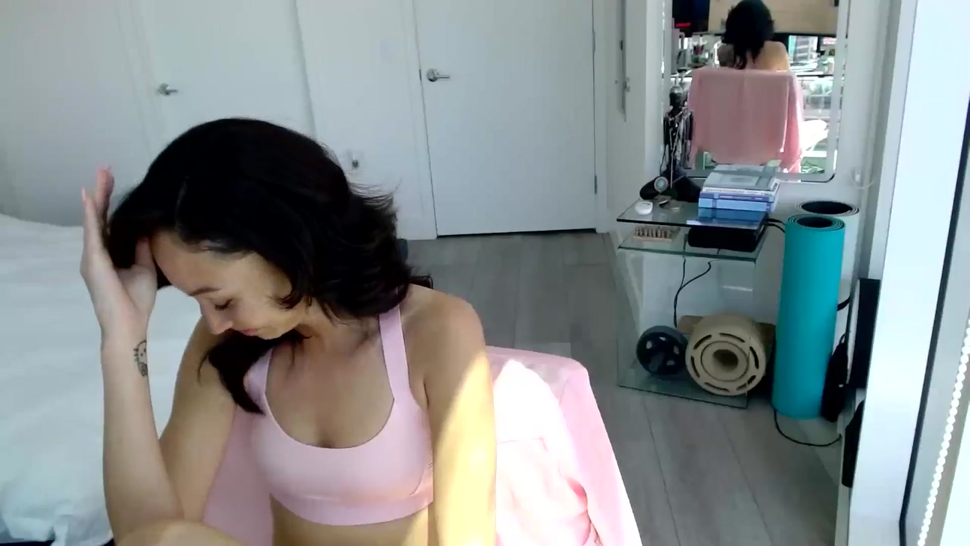 Gallery image thumbnail from Minnie_B00's myfreecams stream on, 06/25/2024, 21:35 image 11 of 20