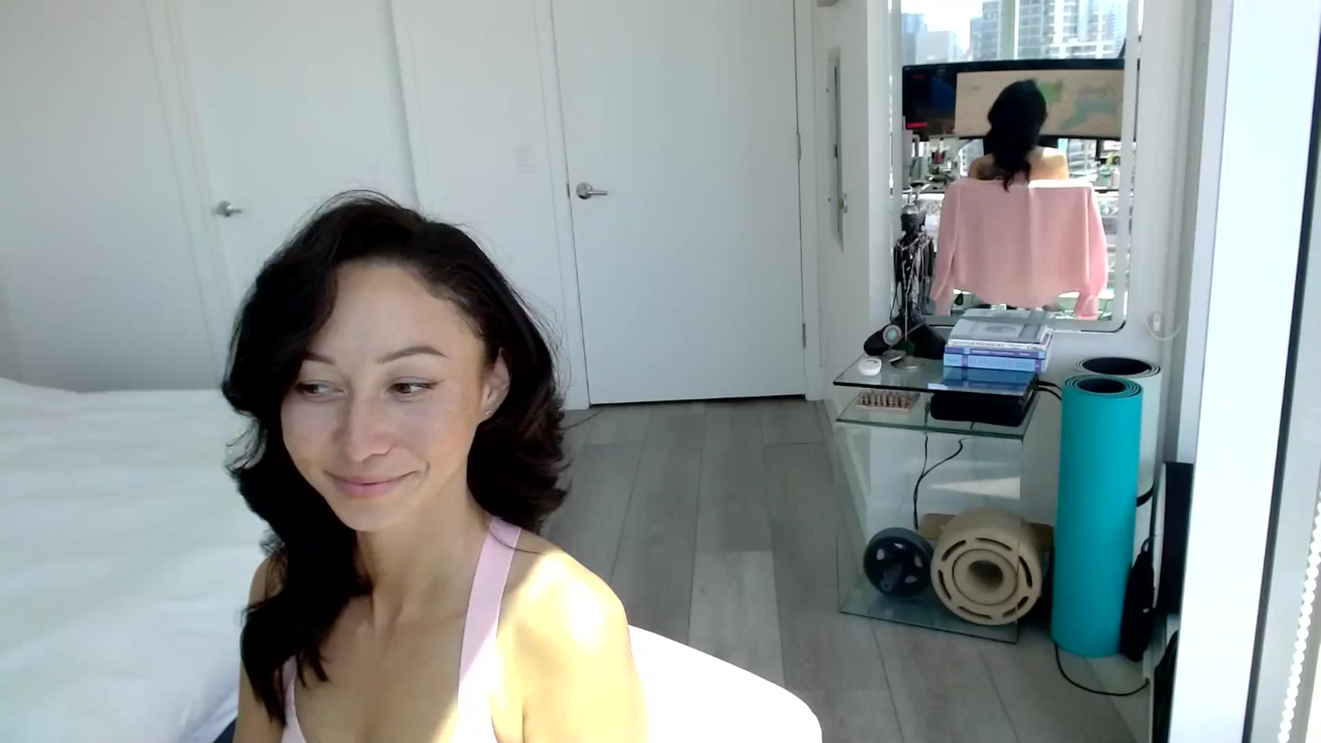 Gallery image thumbnail from Minnie_B00's myfreecams stream on, 06/25/2024, 21:50 image 7 of 20
