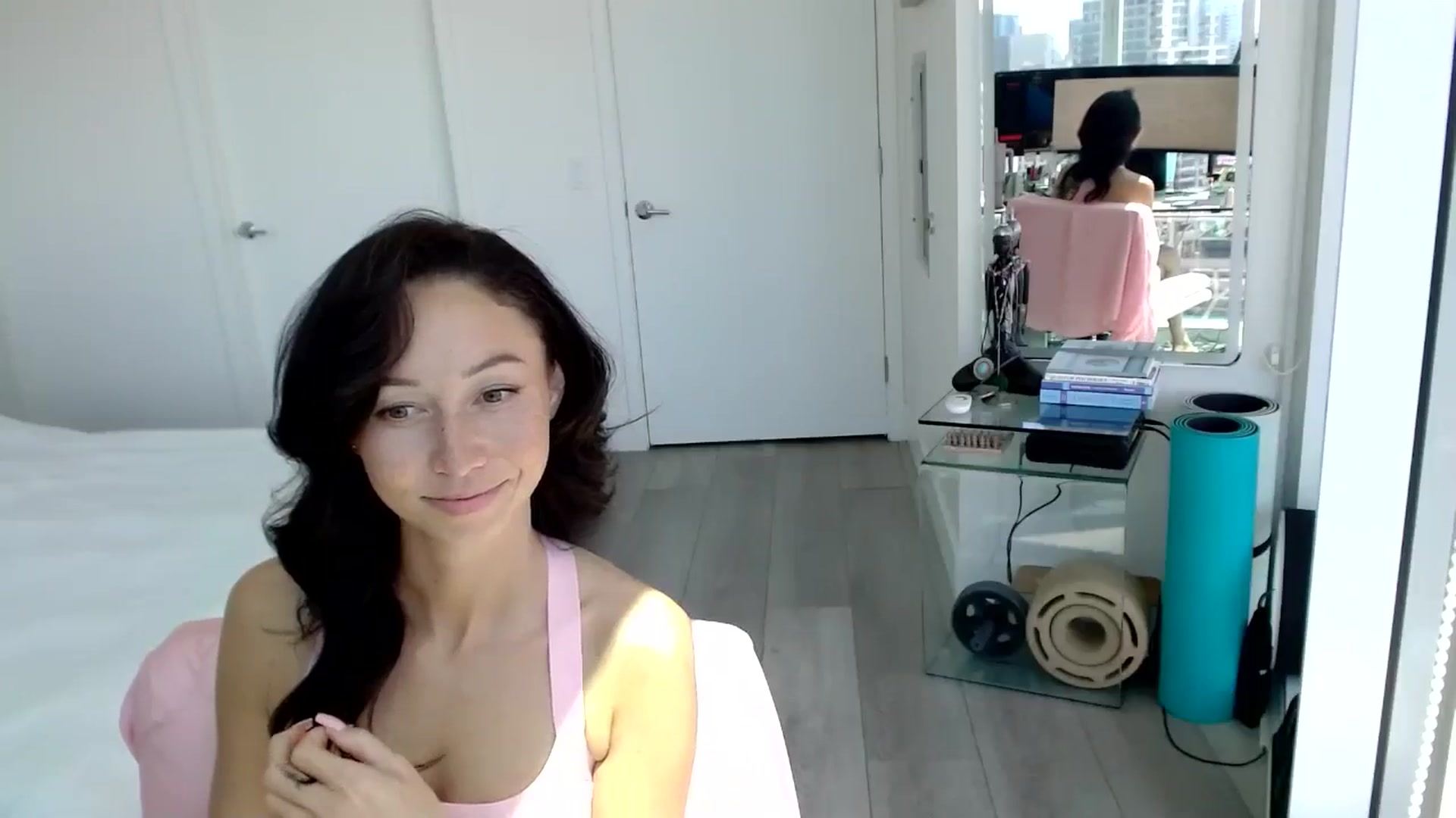 Gallery image thumbnail from Minnie_B00's myfreecams stream on, 06/25/2024, 21:50 image 13 of 20