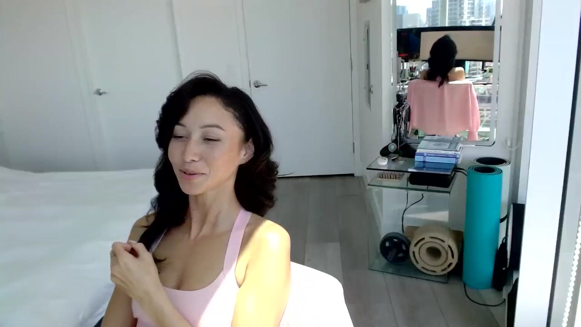 Gallery image thumbnail from Minnie_B00's myfreecams stream on, 06/25/2024, 21:50 image 14 of 20