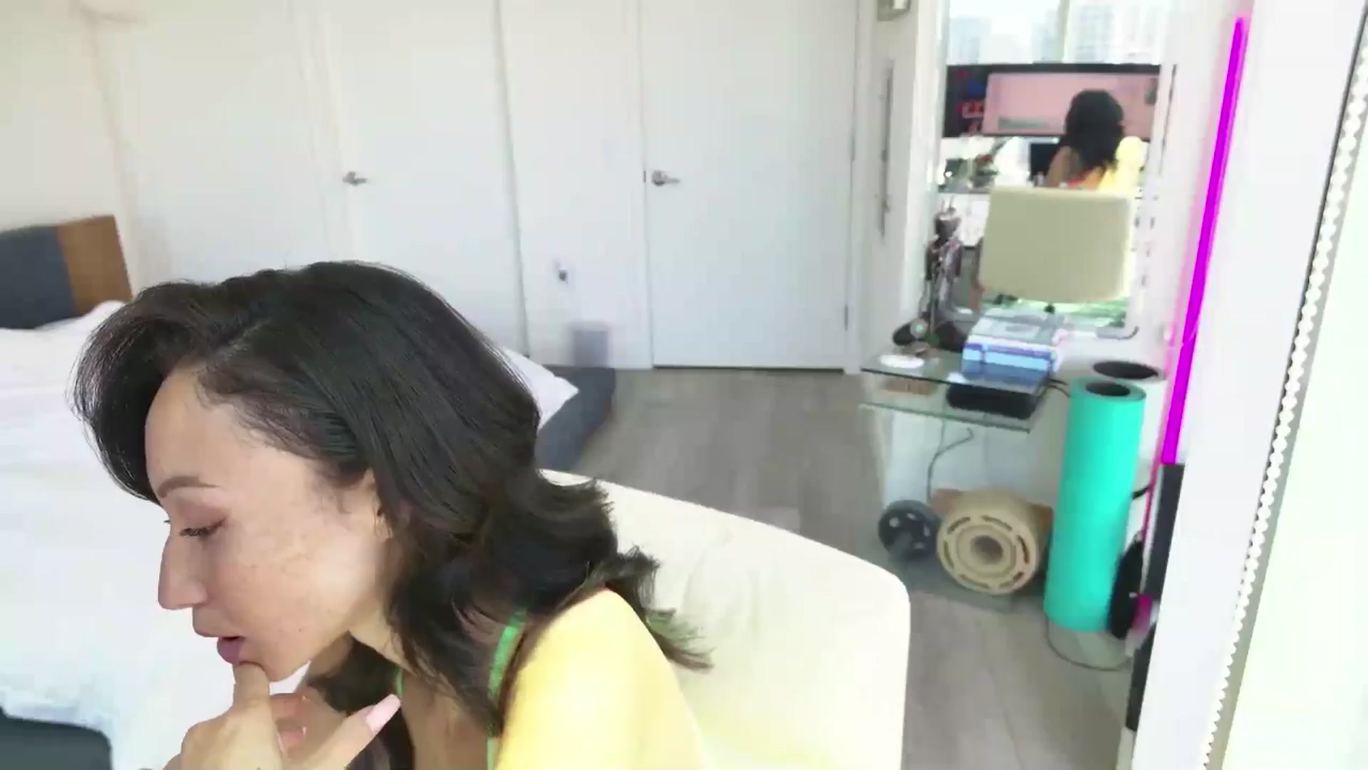 Gallery image thumbnail from Minnie_B00's myfreecams stream on, 06/27/2024, 21:12 image 19 of 20
