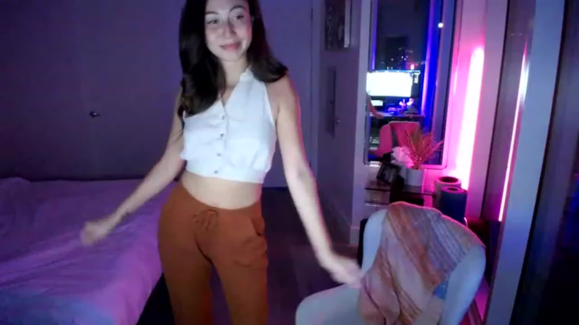 Gallery image thumbnail from Minnie_BOOM's myfreecams stream on, 01/05/2023, 03:06 image 17 of 20