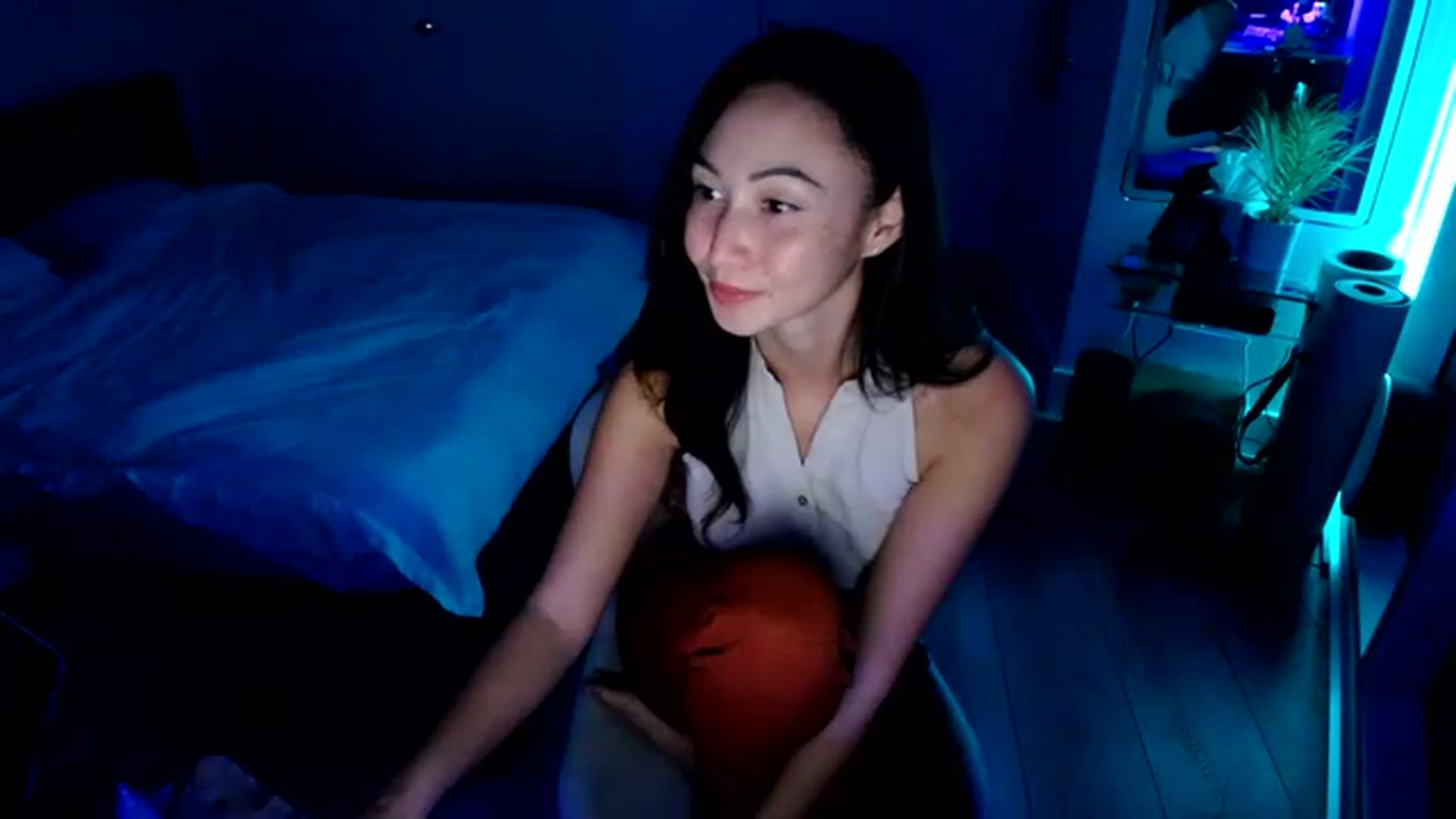 Gallery image thumbnail from Minnie_BOOM's myfreecams stream on, 01/05/2023, 04:17 image 16 of 20