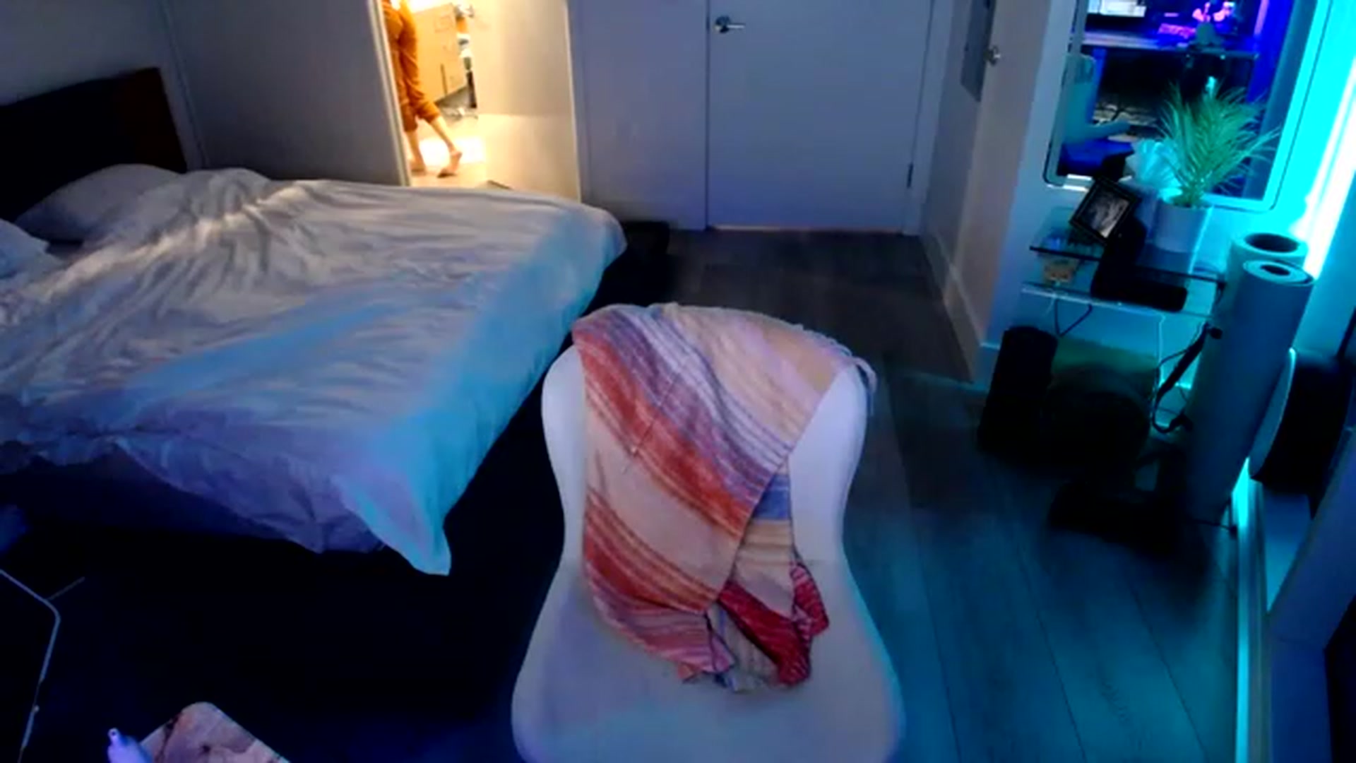 Gallery image thumbnail from Minnie_BOOM's myfreecams stream on, 01/05/2023, 04:17 image 17 of 20