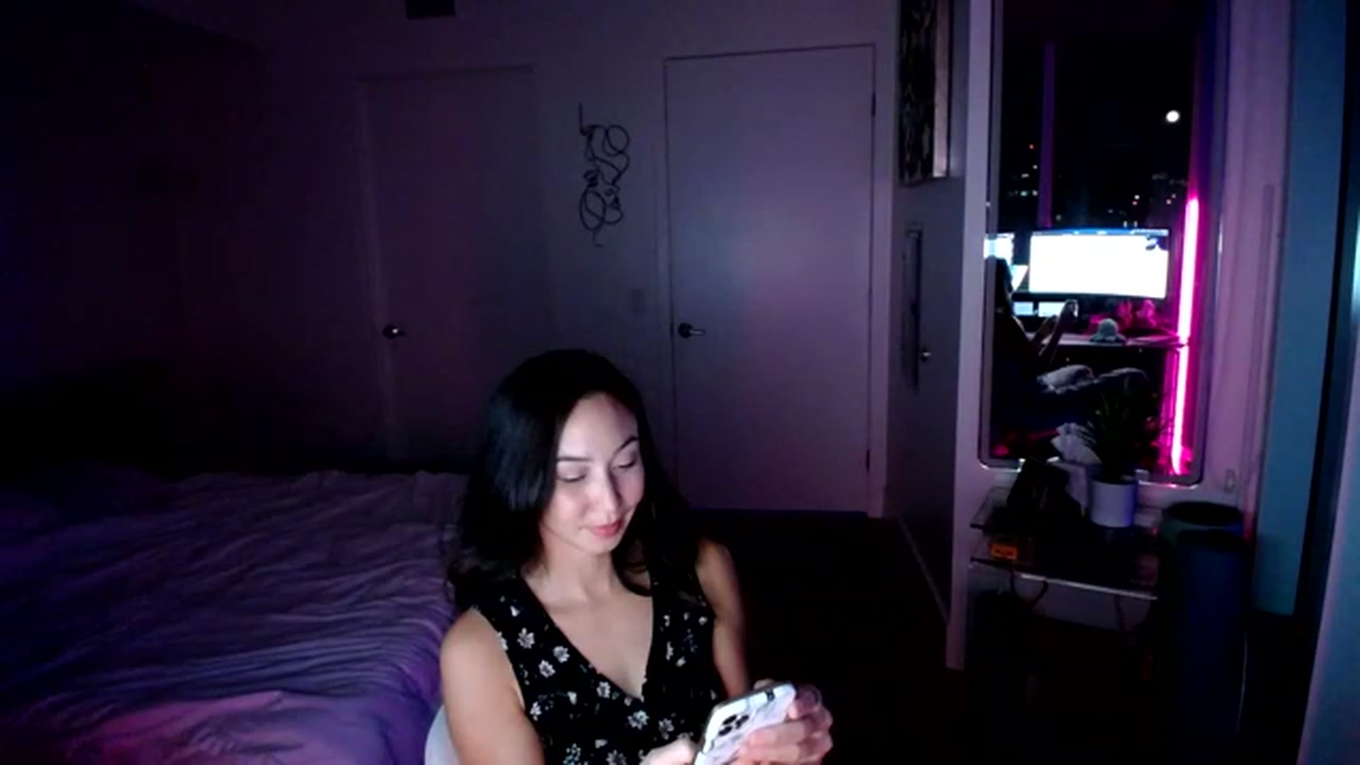 Gallery image thumbnail from Minnie_BOOM's myfreecams stream on, 01/06/2023, 02:44 image 15 of 20