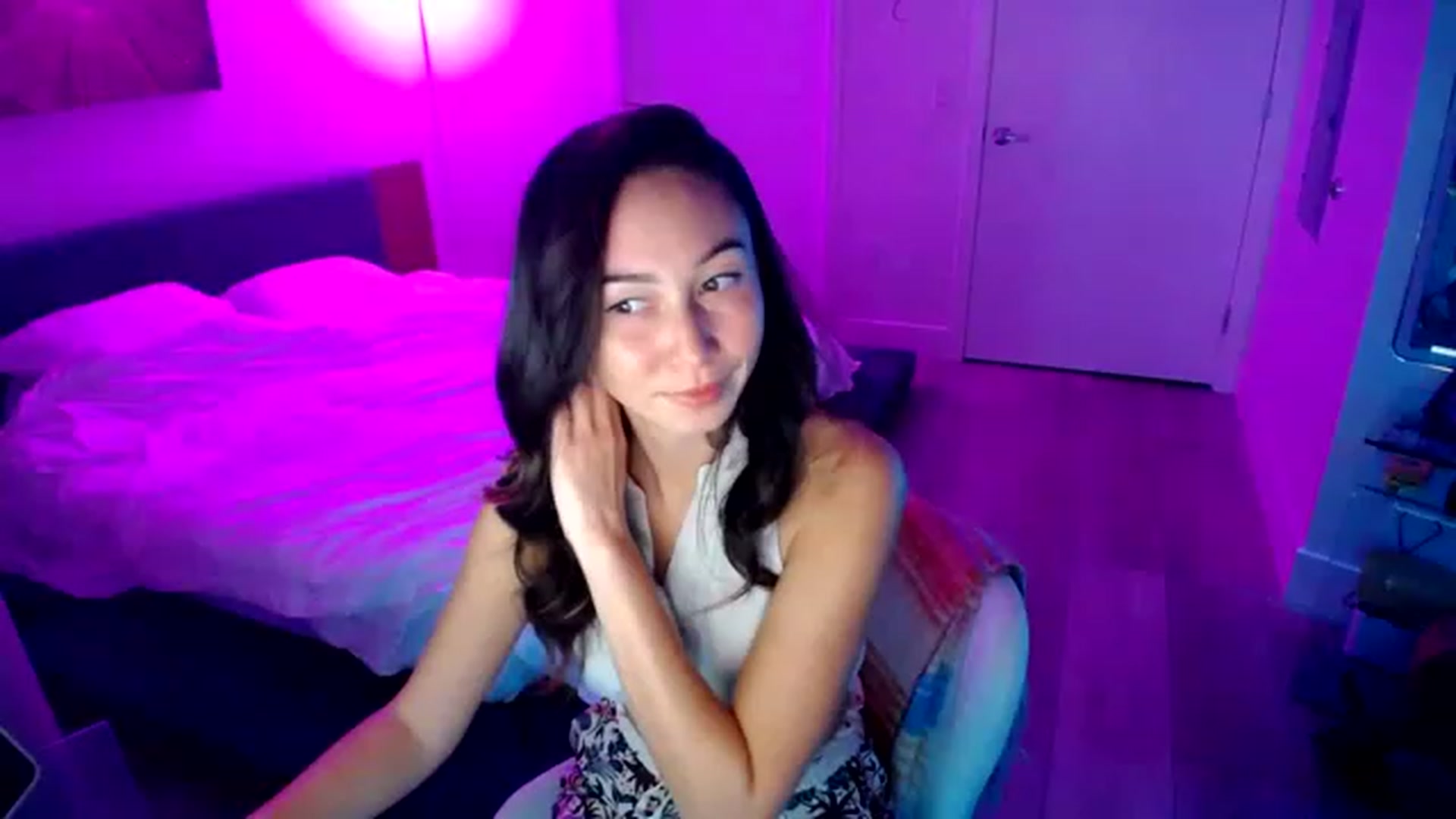 Gallery image thumbnail from Minnie_BOOM's myfreecams stream on, 01/10/2023, 01:48 image 18 of 20
