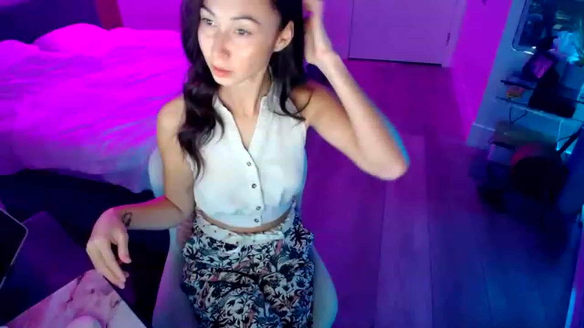Gallery image thumbnail from Minnie_BOOM's myfreecams stream on, 01/10/2023, 05:00 image 1 of 20