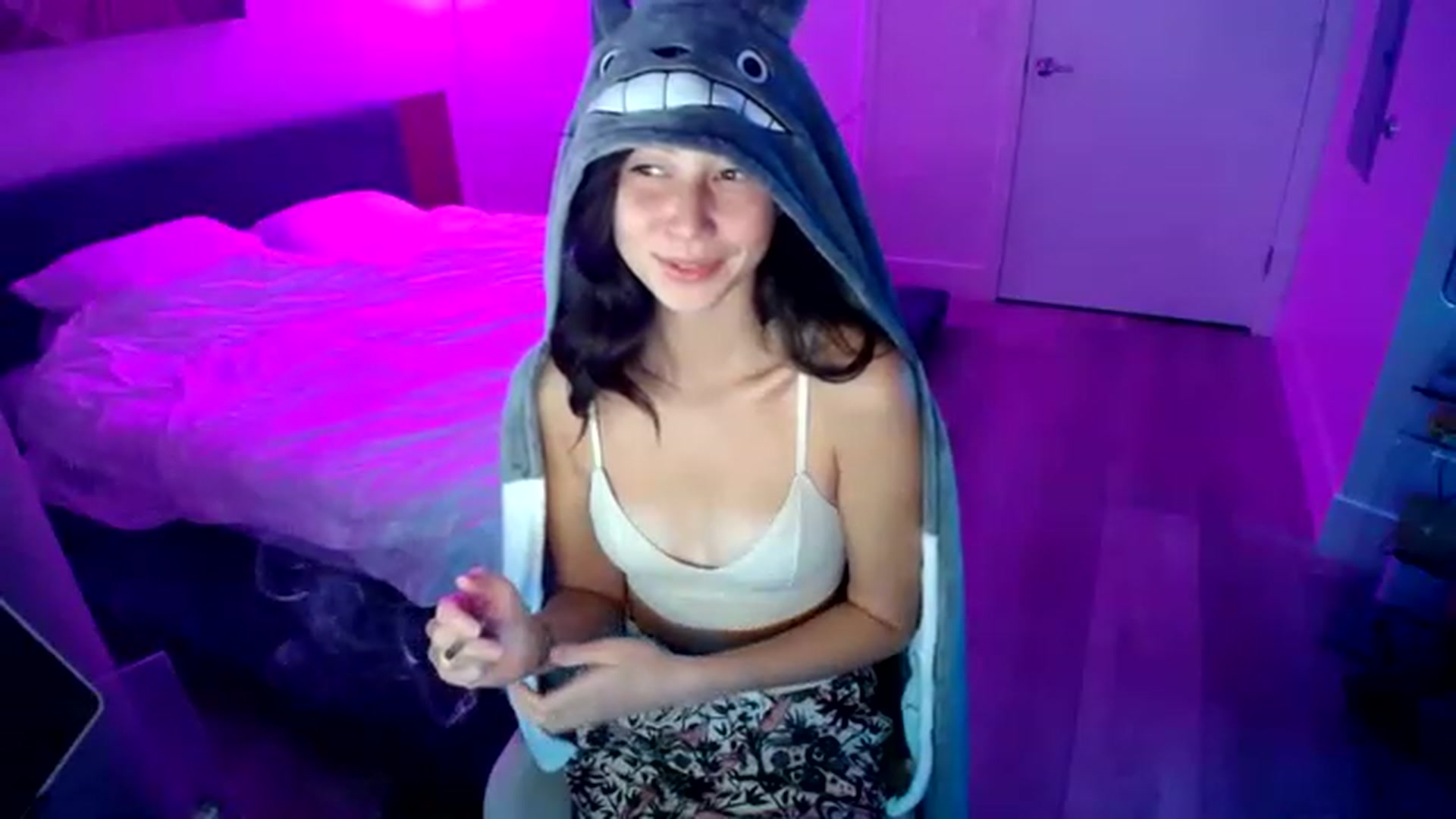 Gallery image thumbnail from Minnie_BOOM's myfreecams stream on, 01/10/2023, 05:00 image 6 of 20