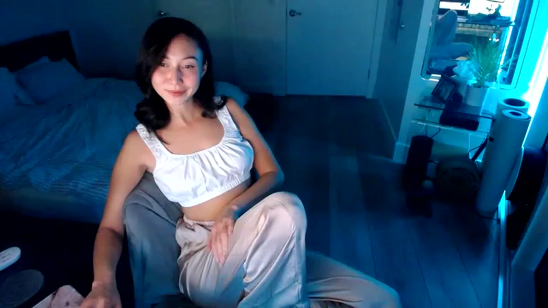 Gallery image thumbnail from Minnie_BOOM's myfreecams stream on, 01/16/2023, 04:06 image 1 of 20