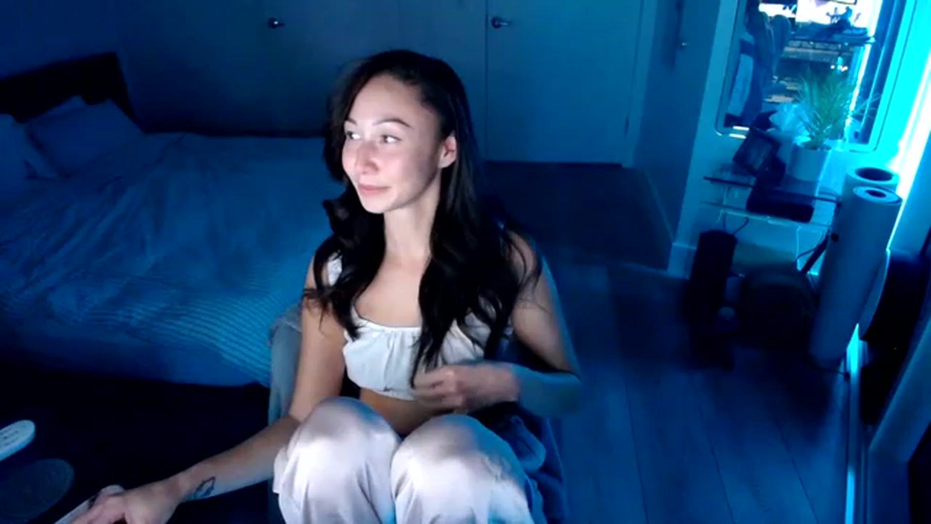 Gallery image thumbnail from Minnie_BOOM's myfreecams stream on, 01/16/2023, 04:06 image 16 of 20