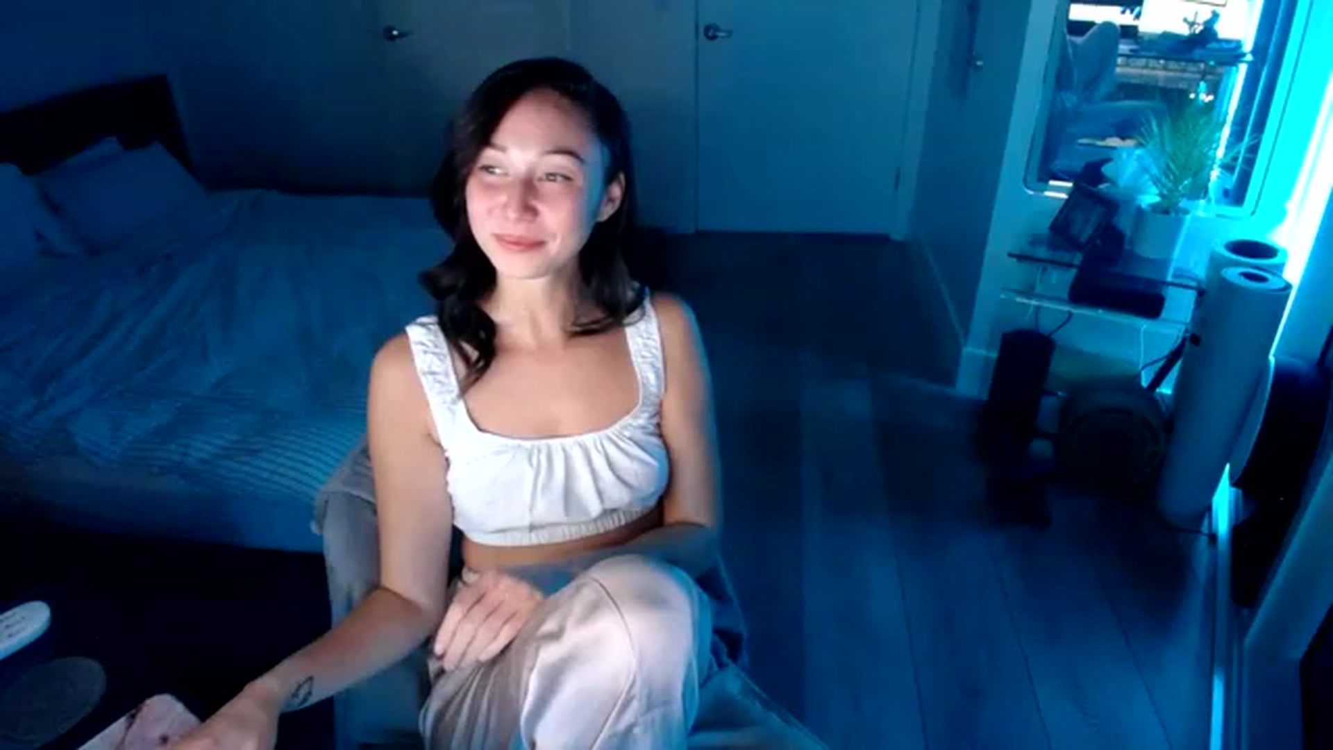 Gallery image thumbnail from Minnie_BOOM's myfreecams stream on, 01/16/2023, 04:06 image 8 of 20