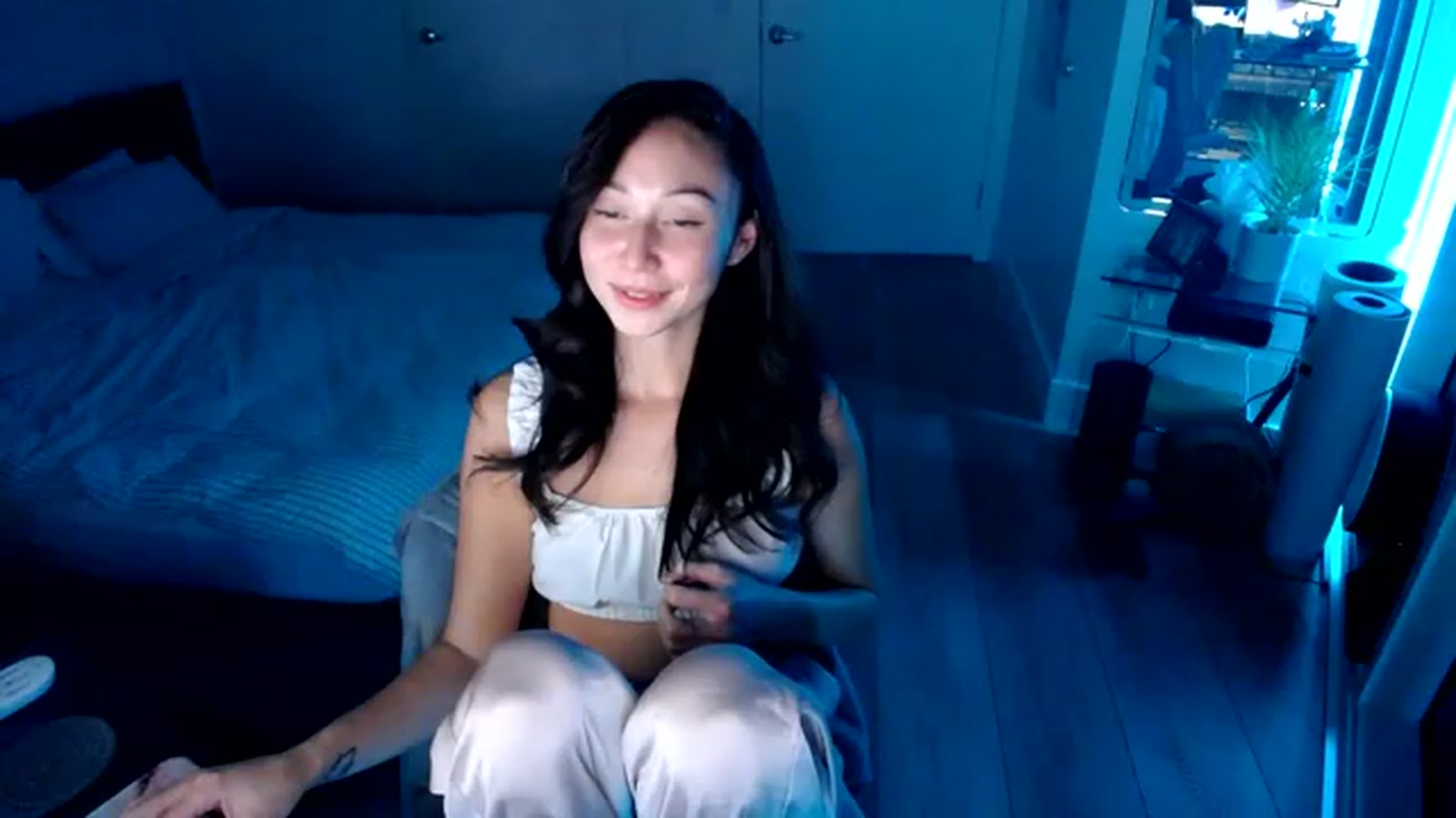 Gallery image thumbnail from Minnie_BOOM's myfreecams stream on, 01/16/2023, 04:06 image 18 of 20