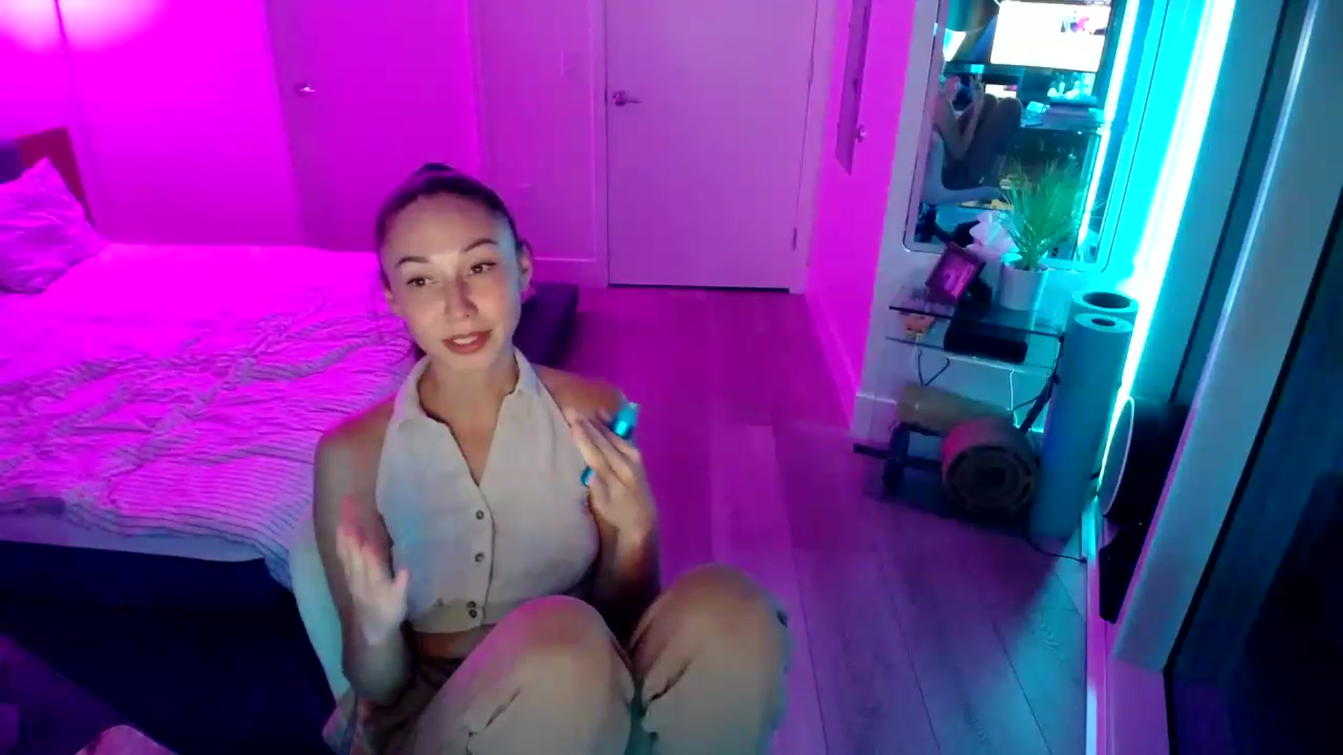 Gallery image thumbnail from Minnie_BOOM's myfreecams stream on, 01/26/2023, 03:50 image 17 of 20