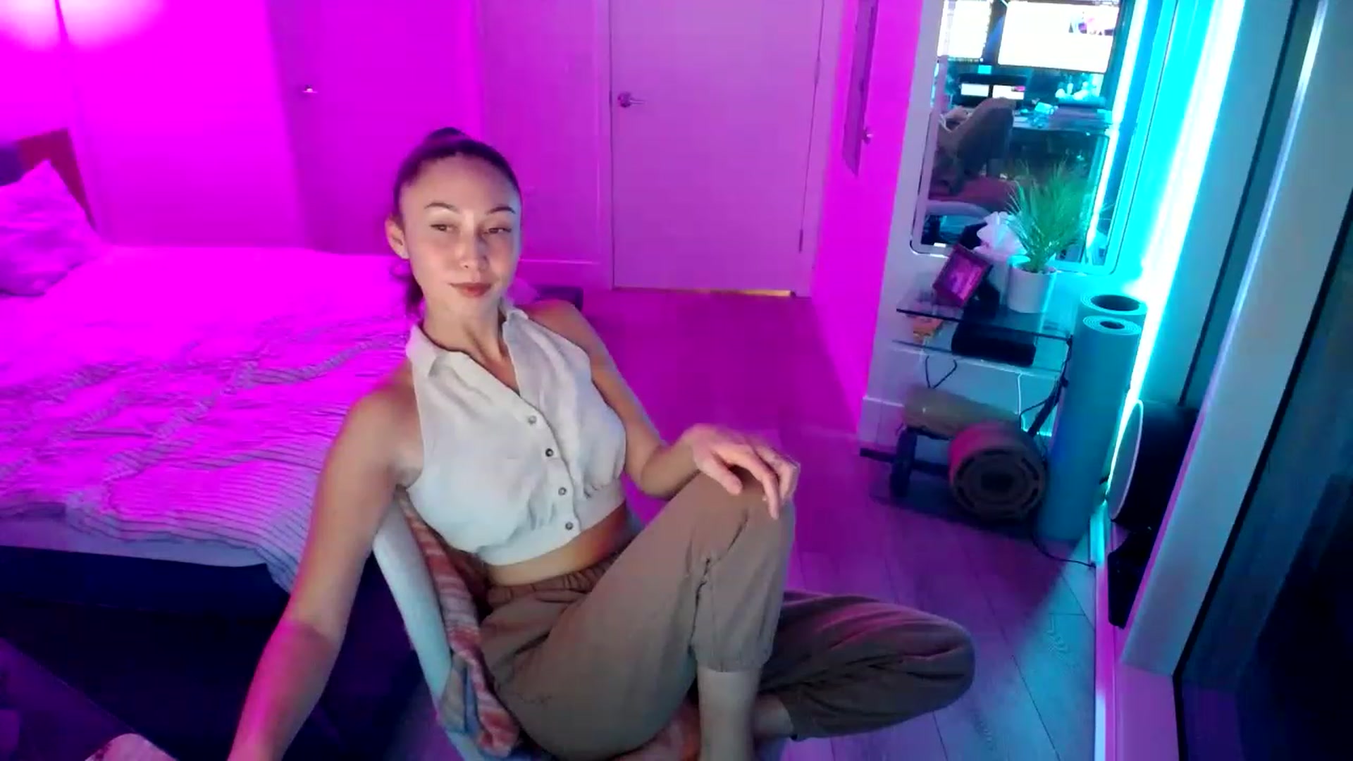 Gallery image thumbnail from Minnie_BOOM's myfreecams stream on, 01/26/2023, 03:50 image 10 of 20