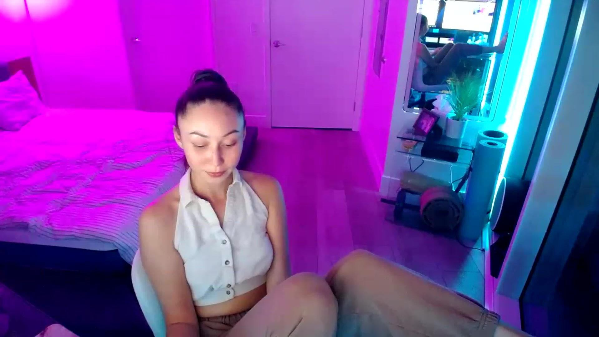 Gallery image thumbnail from Minnie_BOOM's myfreecams stream on, 01/26/2023, 03:50 image 15 of 20
