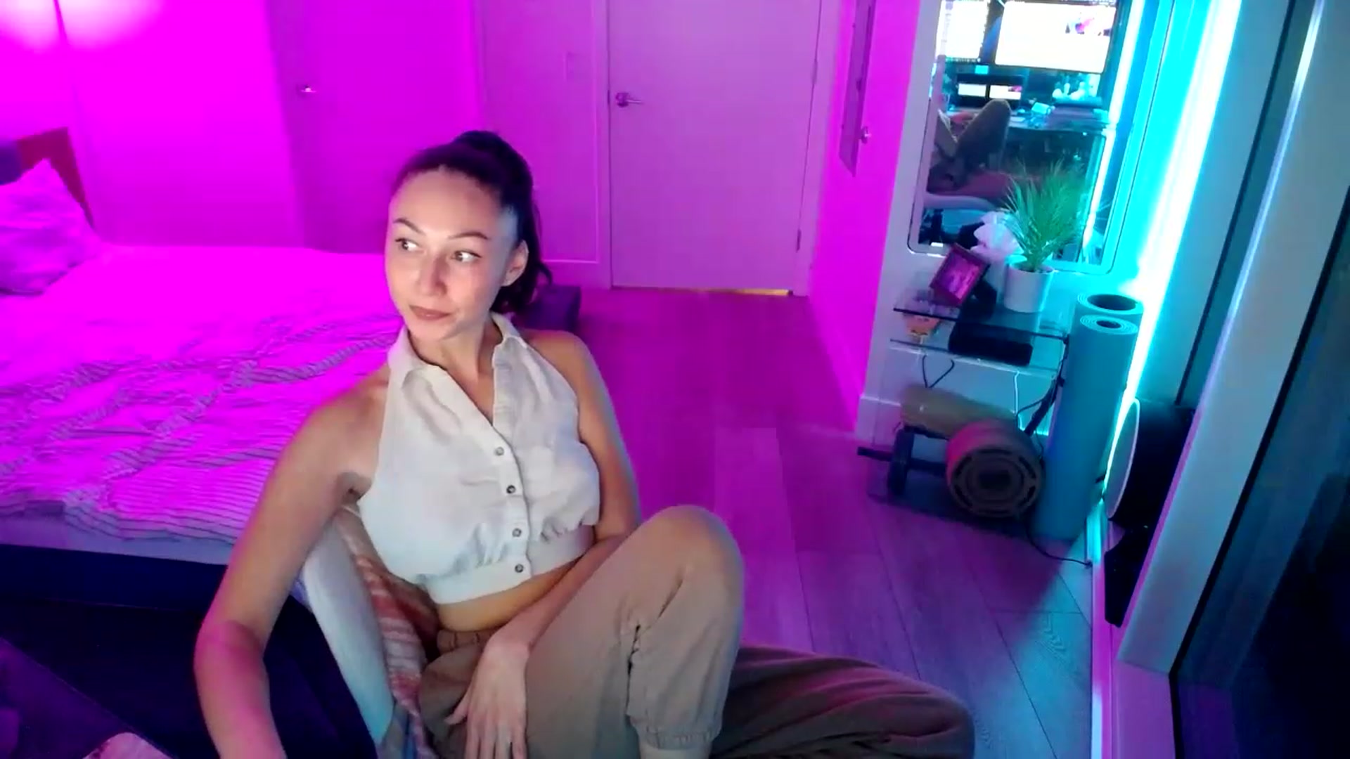 Gallery image thumbnail from Minnie_BOOM's myfreecams stream on, 01/26/2023, 03:50 image 9 of 20