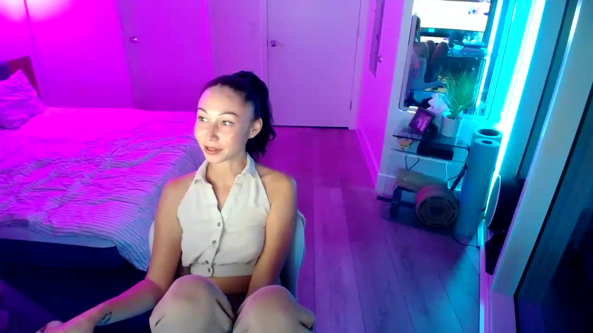 Gallery image thumbnail from Minnie_BOOM's myfreecams stream on, 01/26/2023, 03:50 image 20 of 20