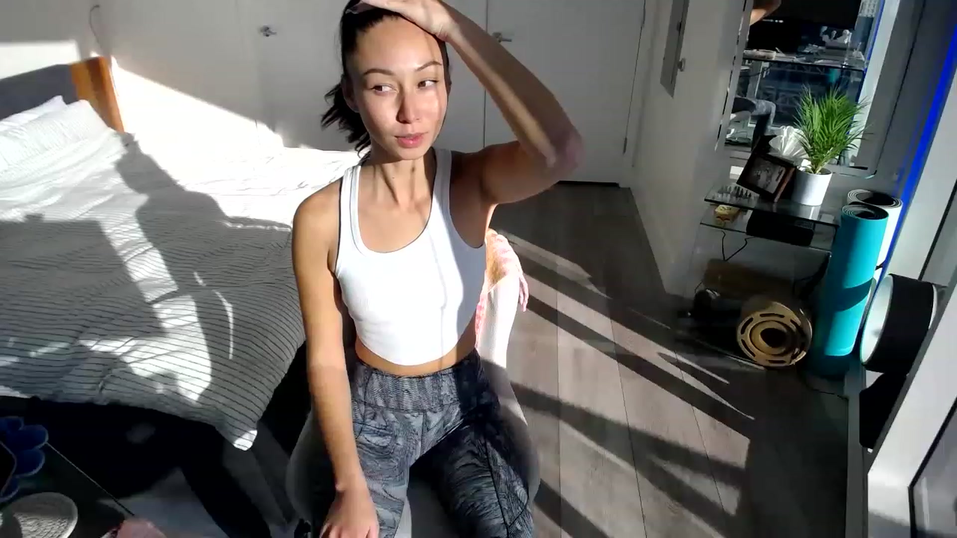 Gallery image thumbnail from Minnie_BOOM's myfreecams stream on, 02/07/2023, 24:07 image 3 of 20