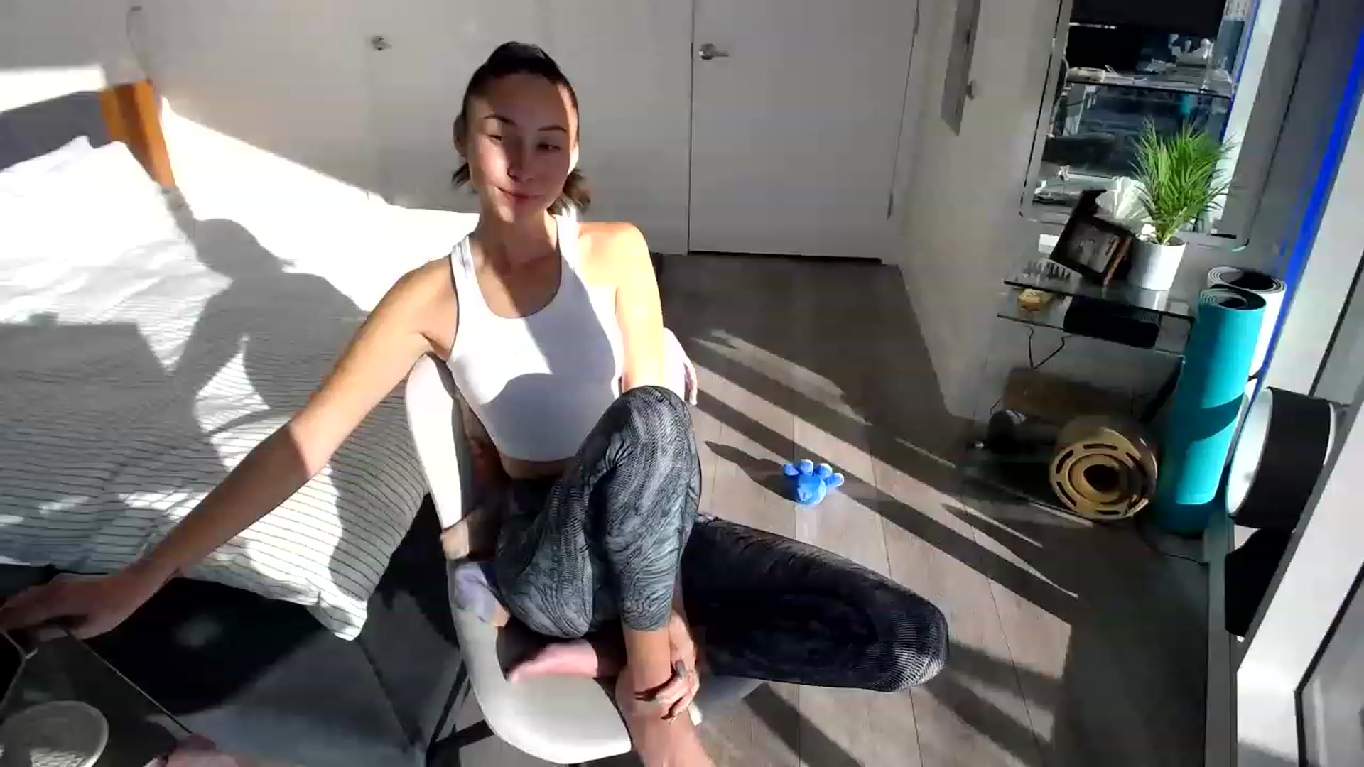 Gallery image thumbnail from Minnie_BOOM's myfreecams stream on, 02/07/2023, 24:07 image 1 of 20