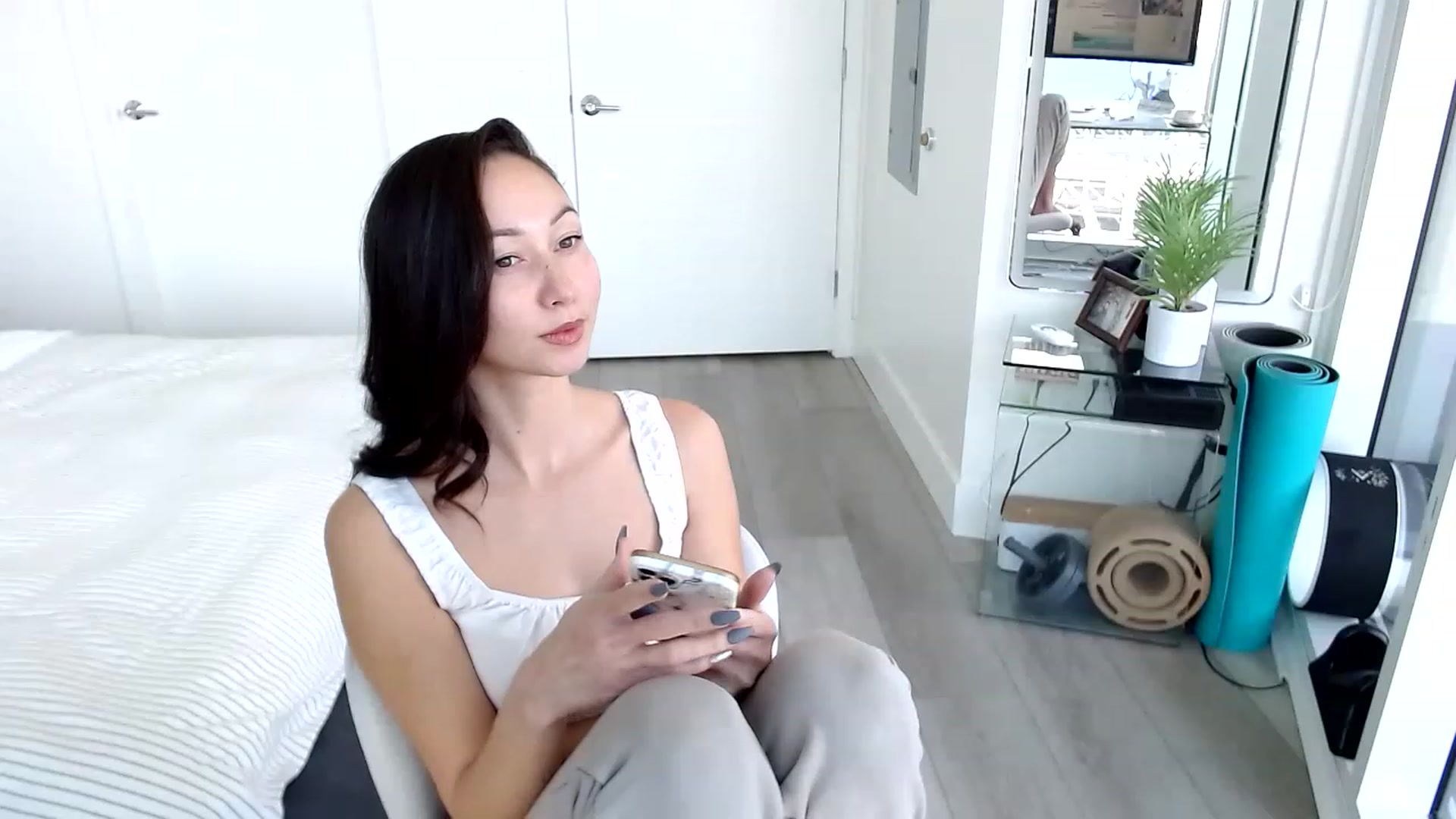 Gallery image thumbnail from Minnie_BOOM's myfreecams stream on, 03/08/2023, 20:10 image 11 of 20