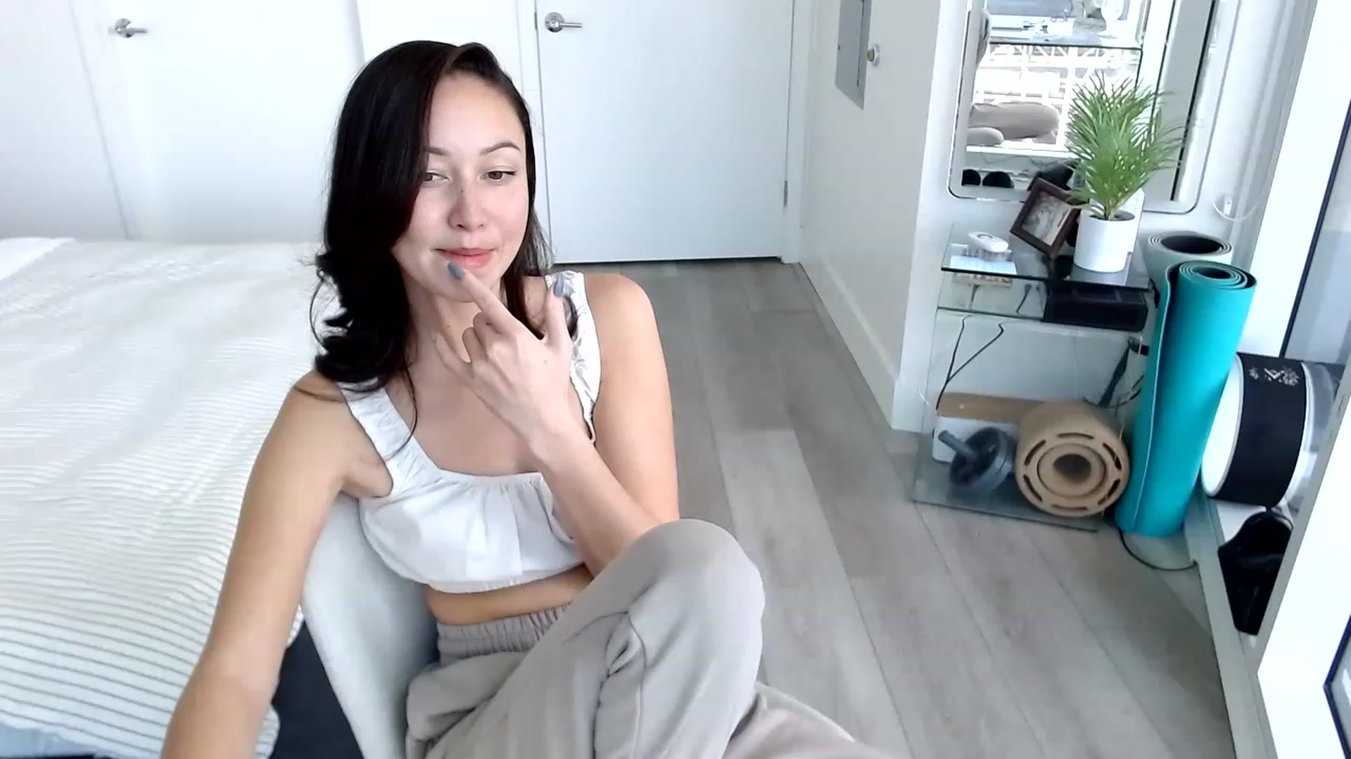 Gallery image thumbnail from Minnie_BOOM's myfreecams stream on, 03/08/2023, 20:41 image 20 of 20