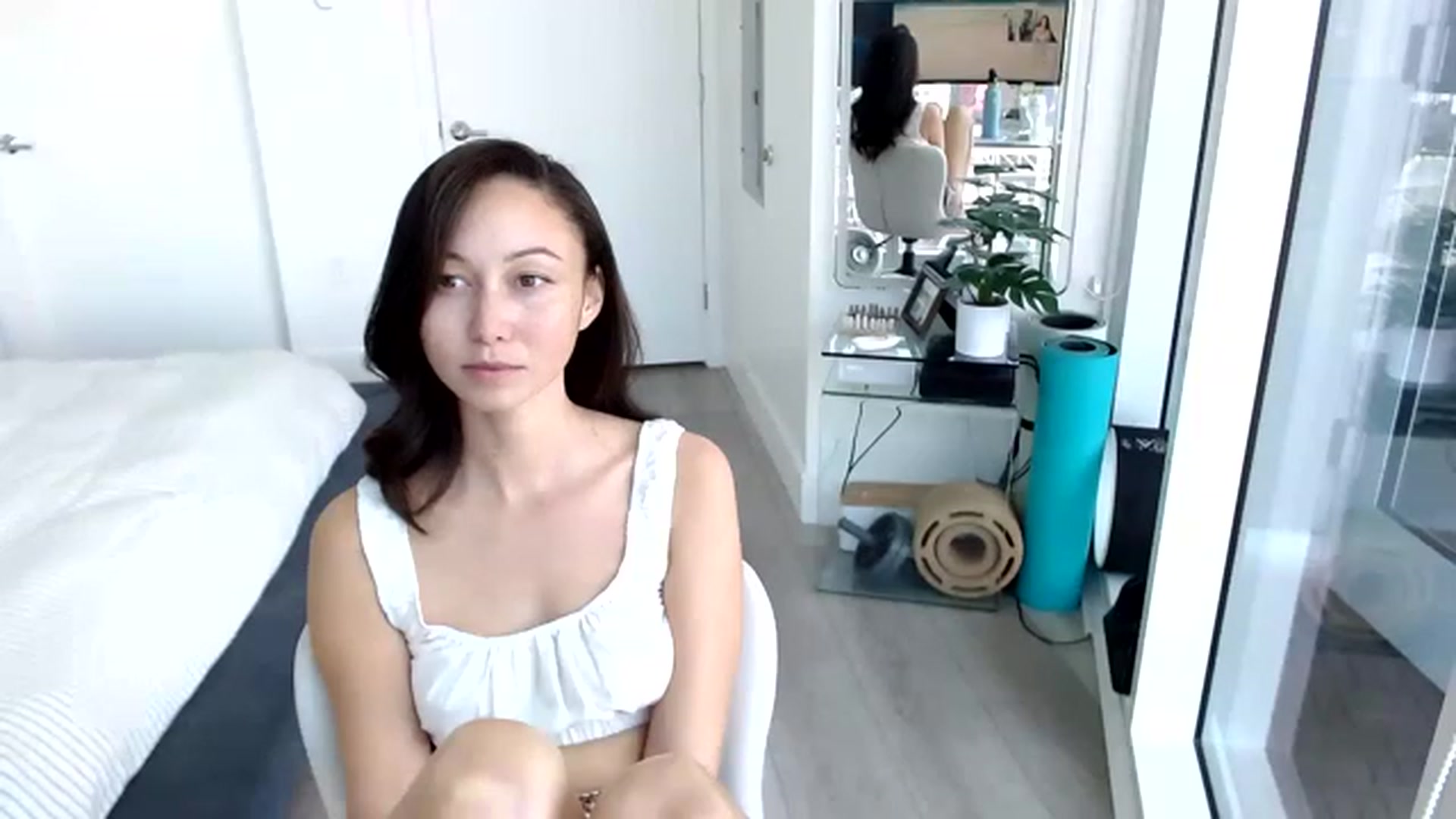 Gallery image thumbnail from Minnie_BOOM's myfreecams stream on, 03/16/2023, 21:48 image 12 of 20