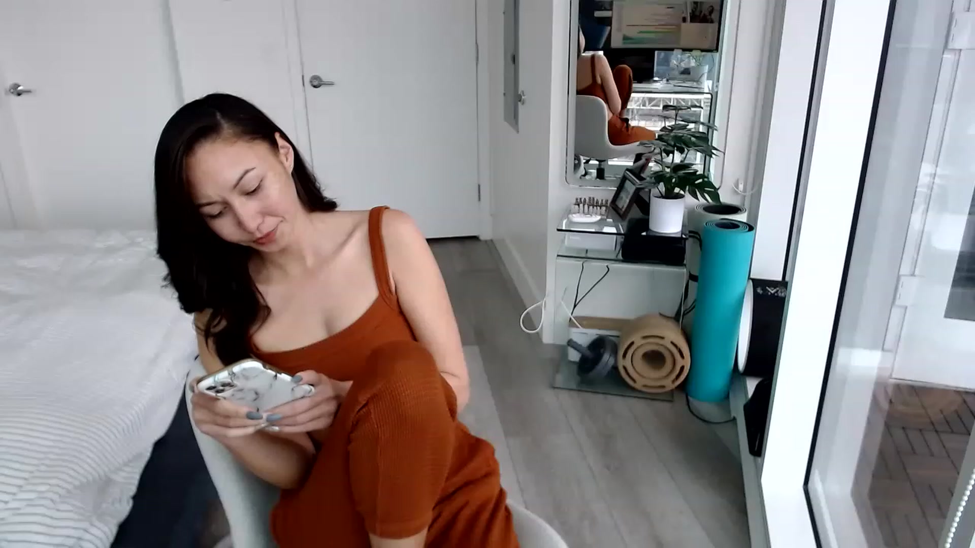 Gallery image thumbnail from Minnie_BOOM's myfreecams stream on, 03/21/2023, 19:47 image 19 of 20