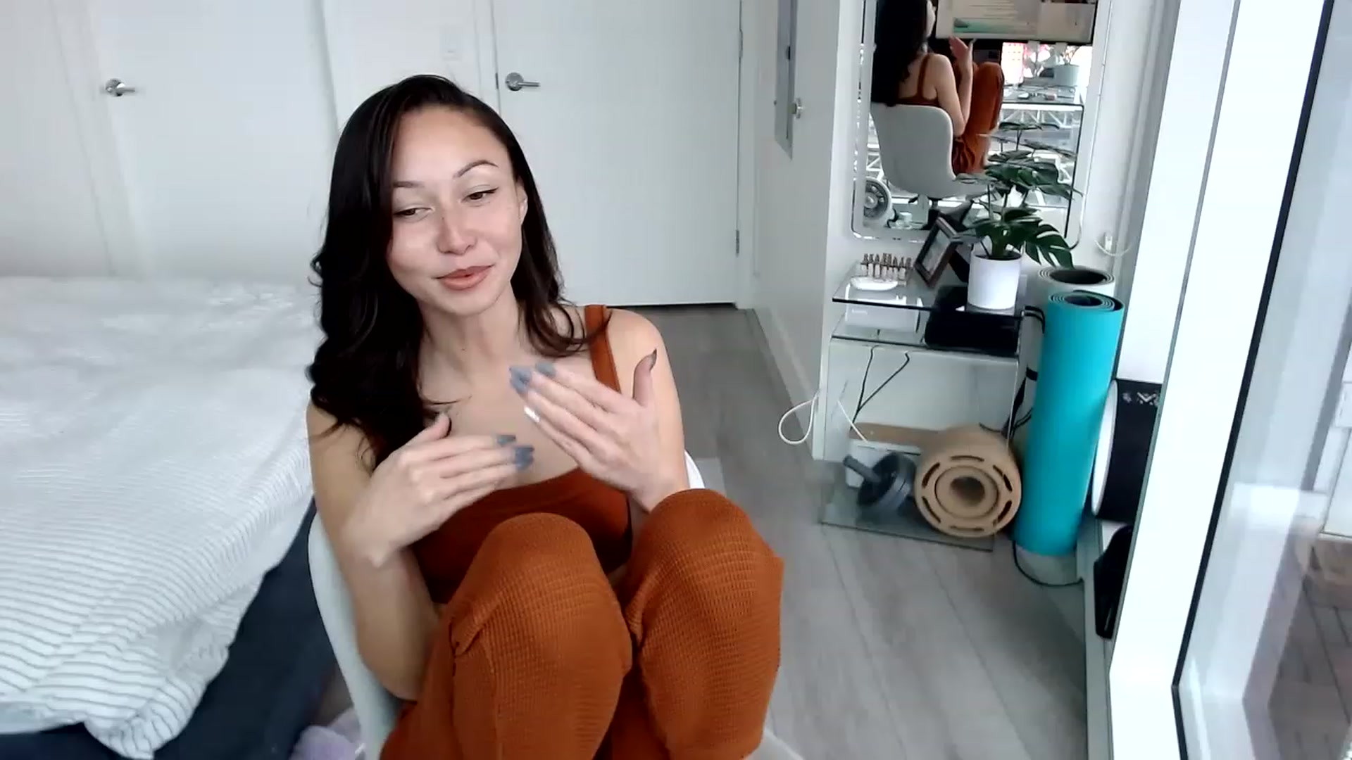 Gallery image thumbnail from Minnie_BOOM's myfreecams stream on, 03/21/2023, 19:47 image 10 of 20